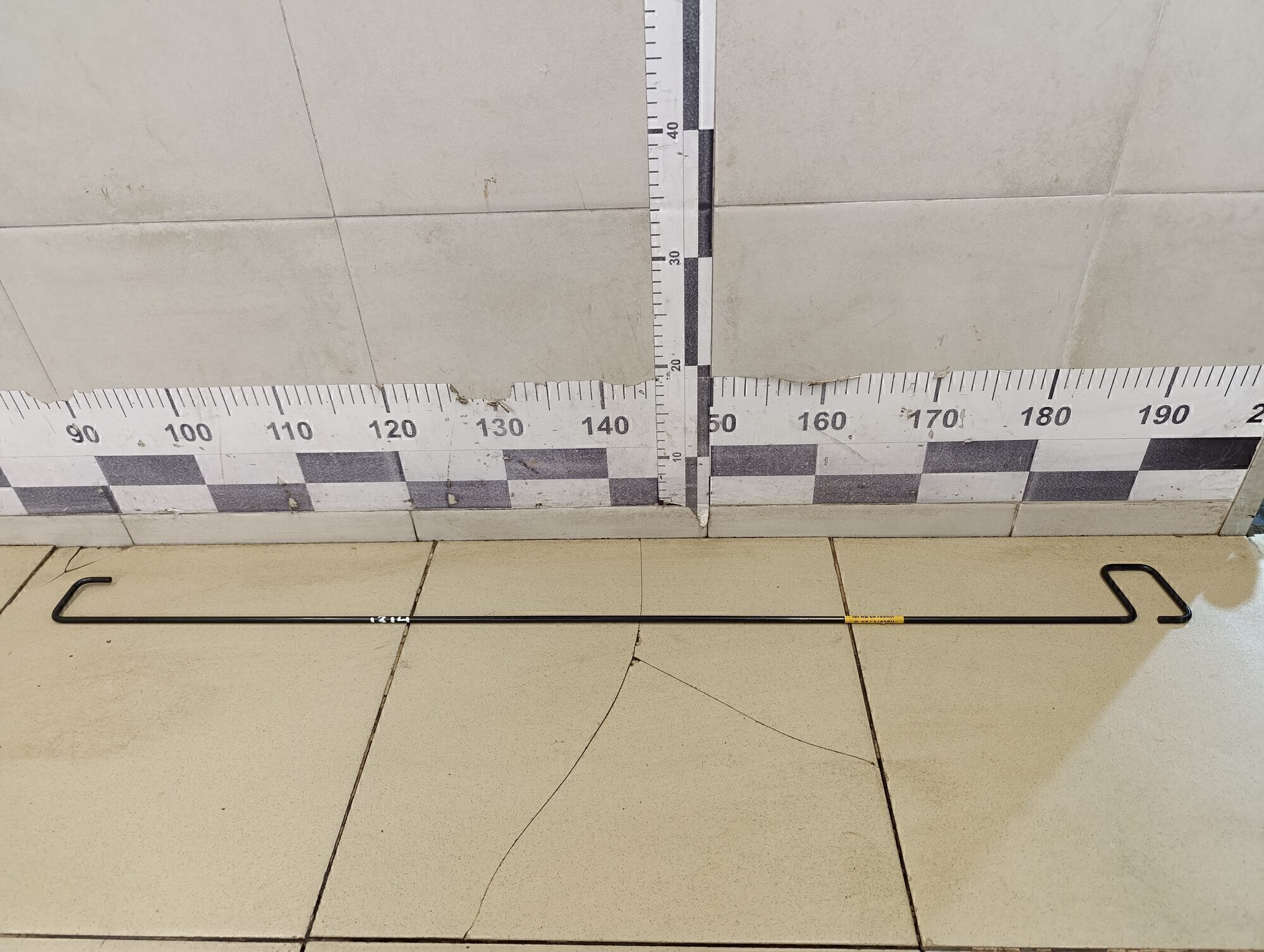 Торсион багажника HYUNDAI Solaris 2010-2017