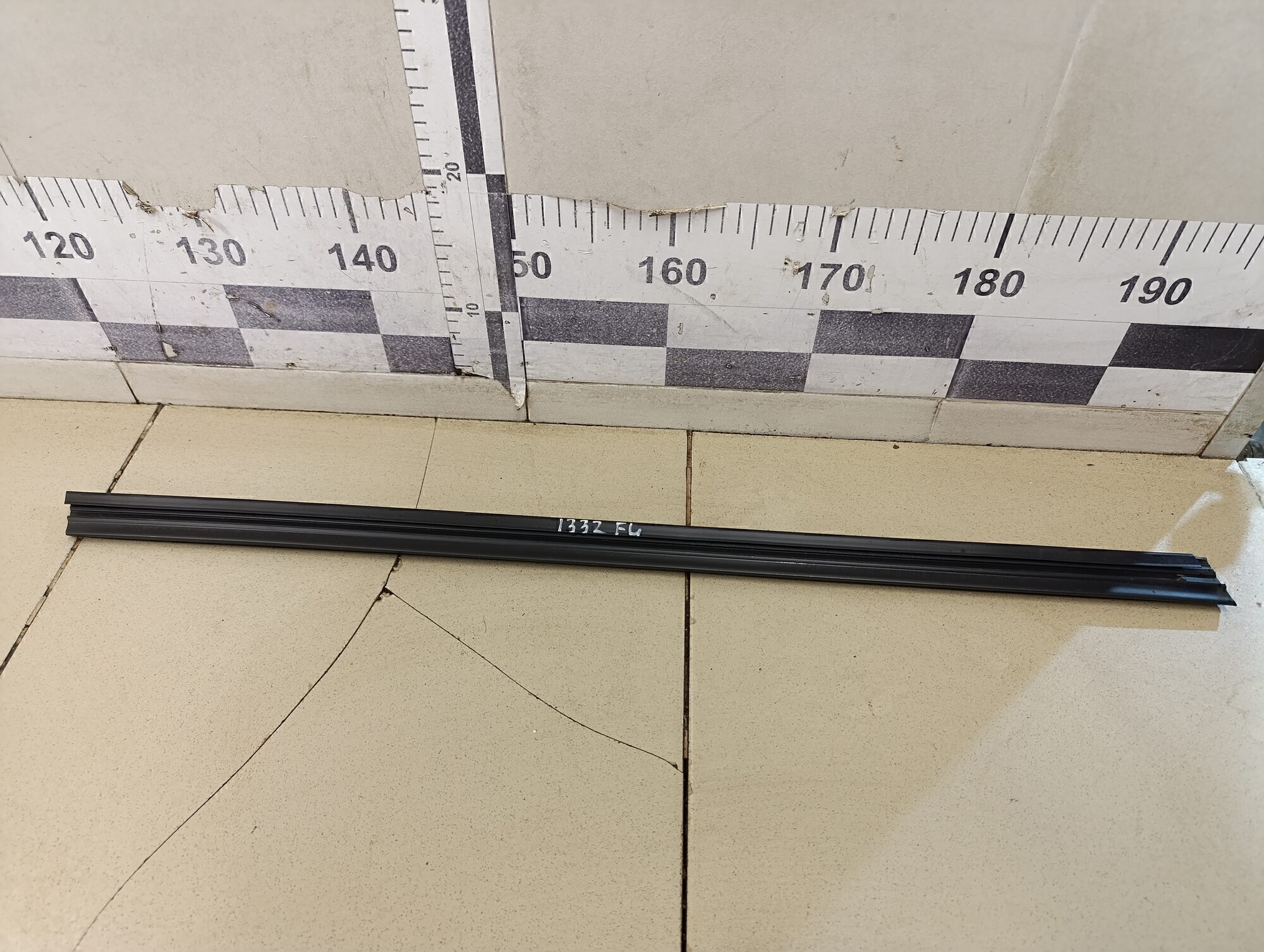 Уплотнитель двери SKODA Octavia (A7) 2013>