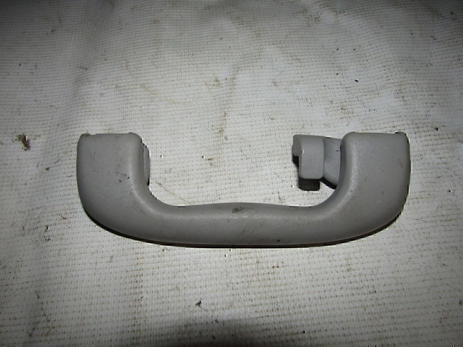 Ручка внутренняя потолочная OPEL Astra H / Family 2004-2015