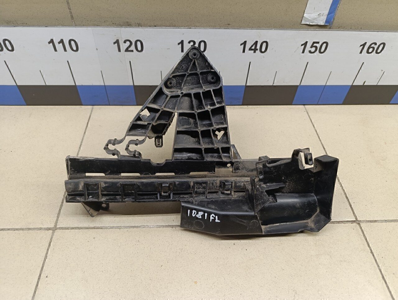 Фиксатор замка двери FORD Focus II 2005-2008