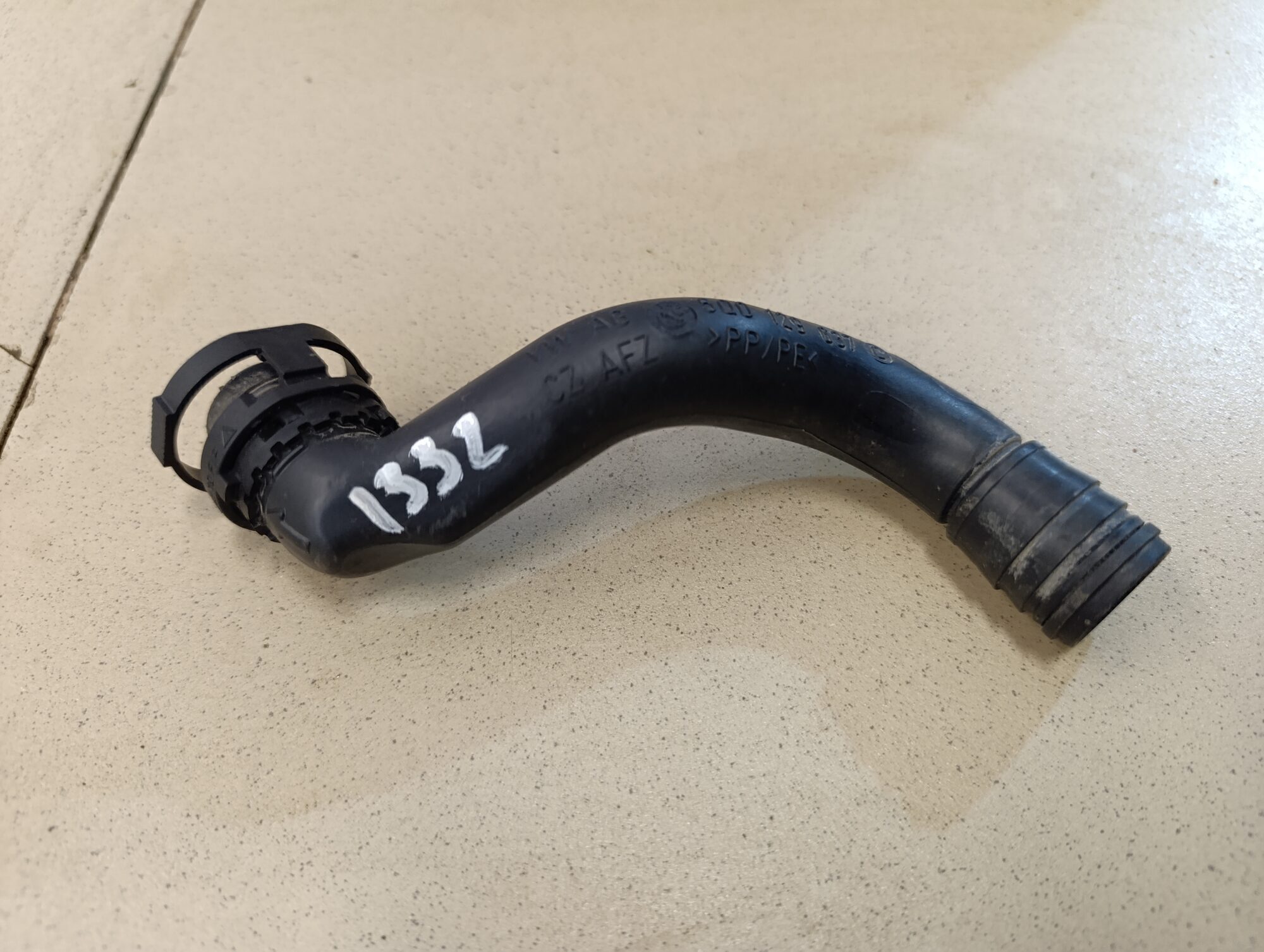 Шланг воздушный SKODA Octavia (A7) 2013>