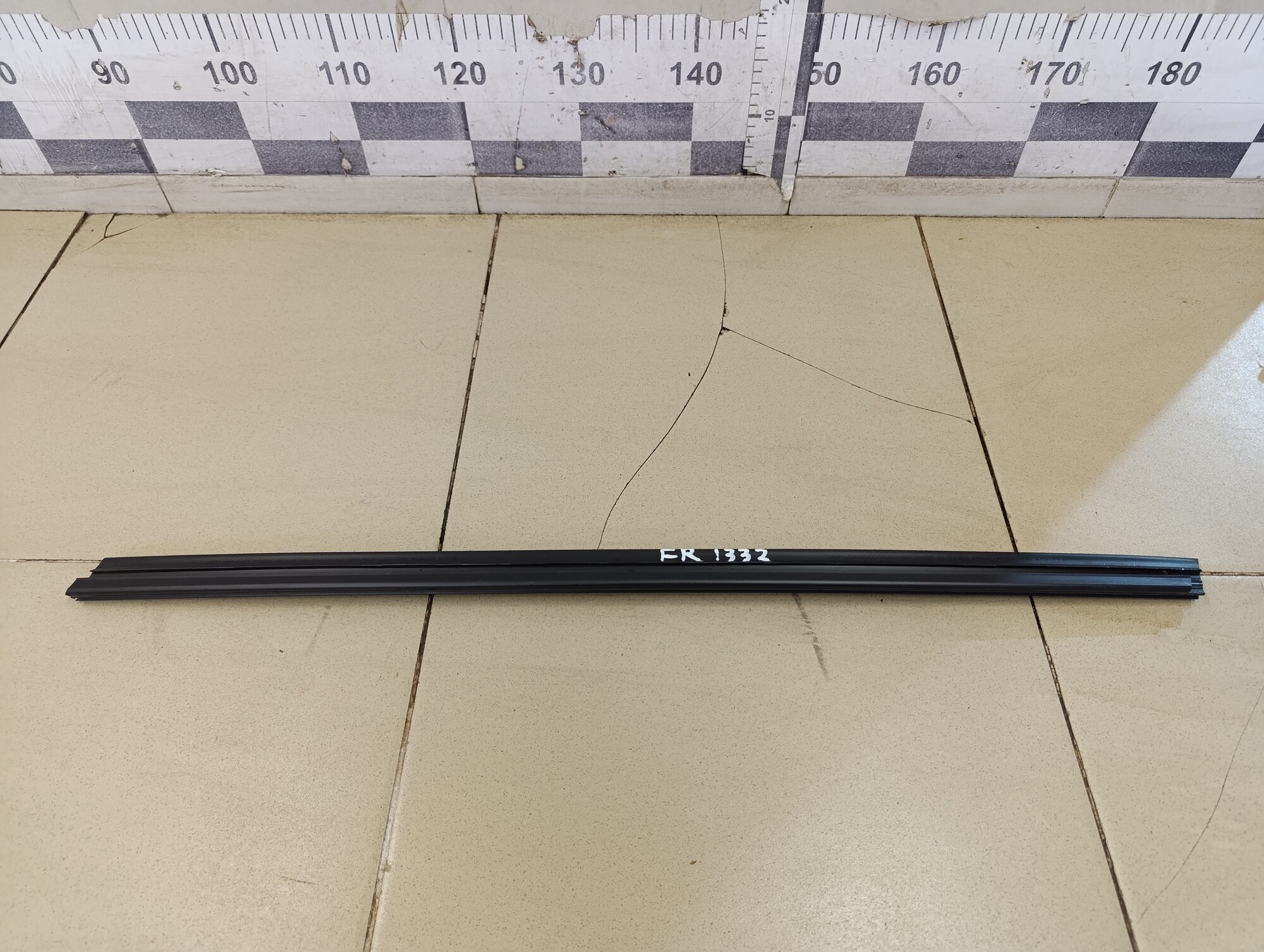 Уплотнитель двери SKODA Octavia (A7) 2013>