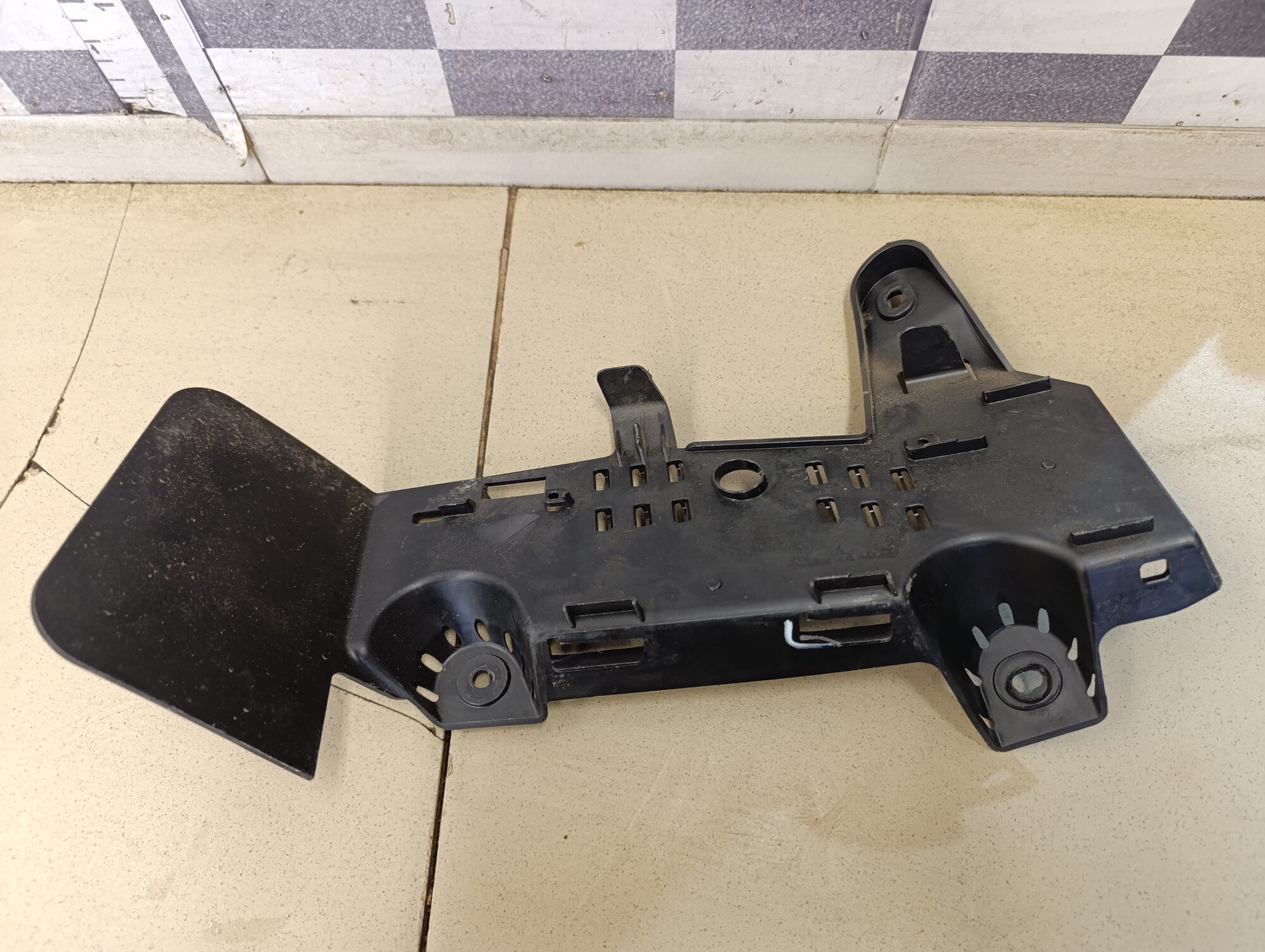 Кронштейн (сопут. товар) SKODA Octavia (A7) 2013>