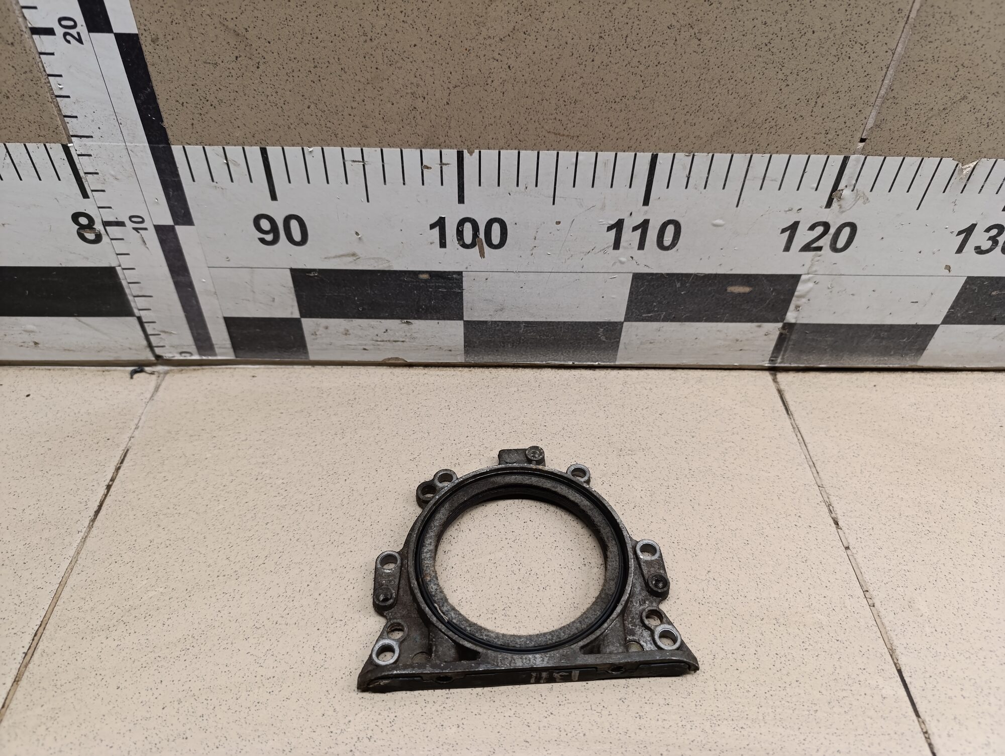 Крышка коленвала задняя VW Passat [B5] 2000-2005