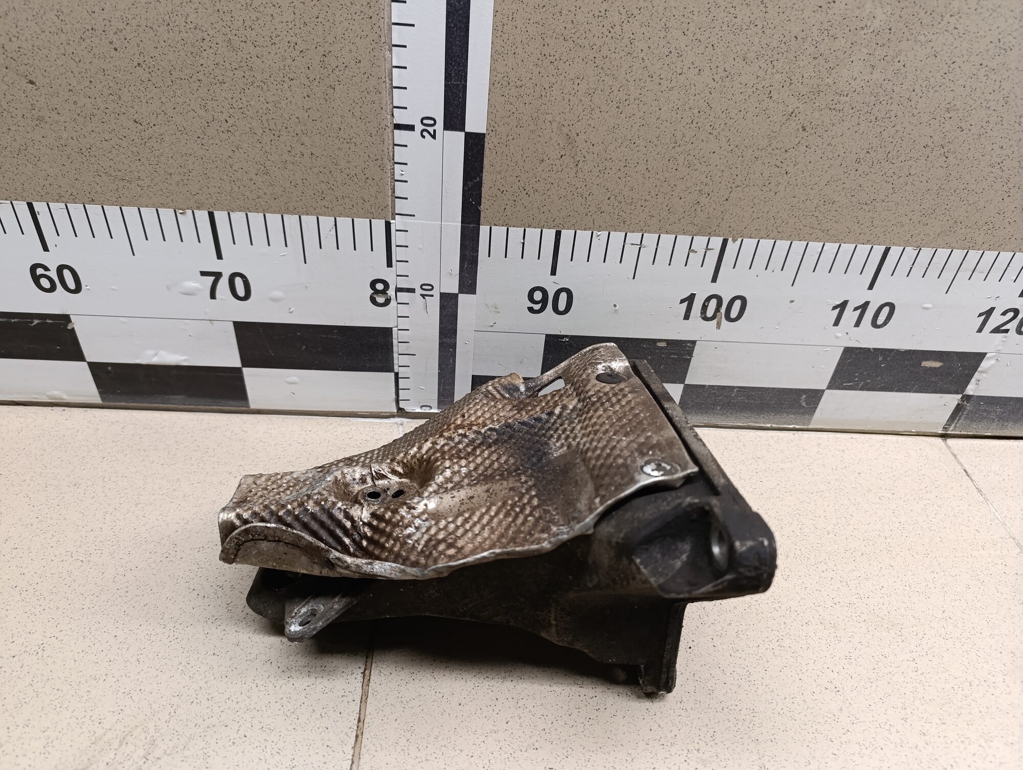 Кронштейн двигателя правый Audi A4 [B5] 1994-2000