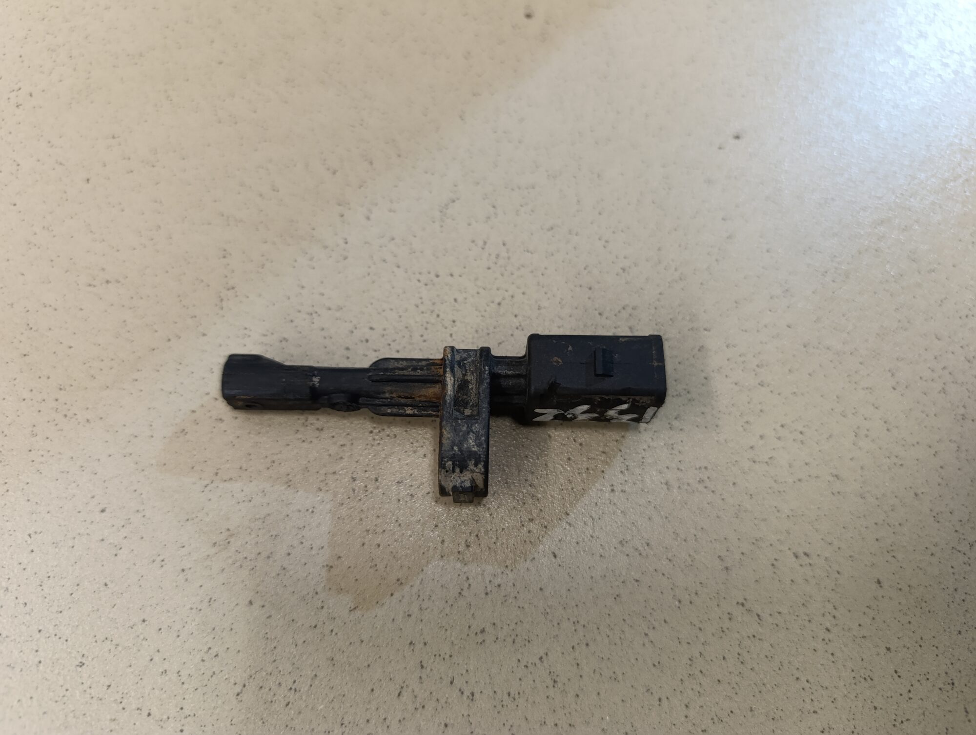 Датчик ABS задний SKODA Octavia (A7) 2013>