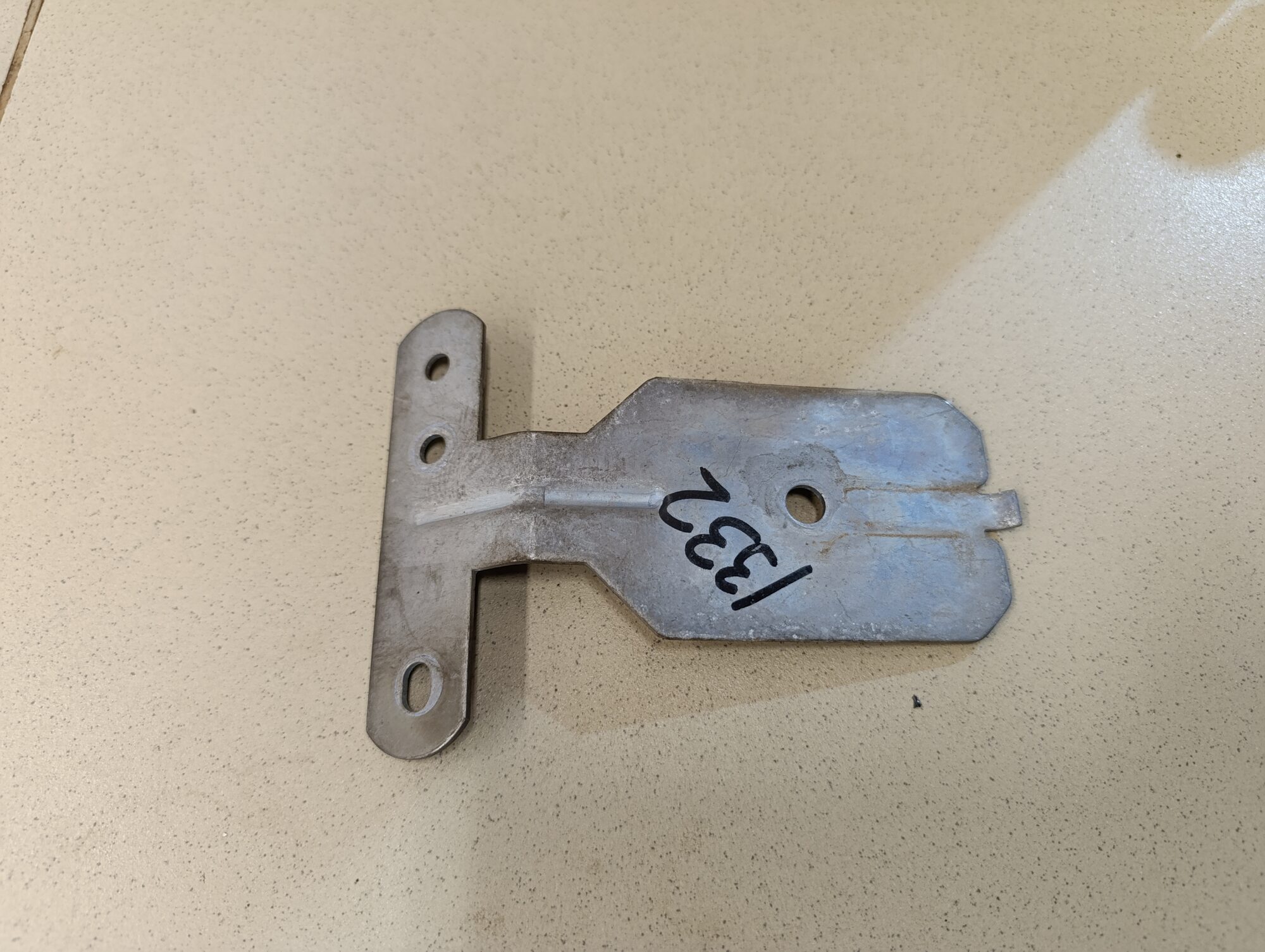 Кронштейн (сопут. товар) SKODA Octavia (A7) 2013>