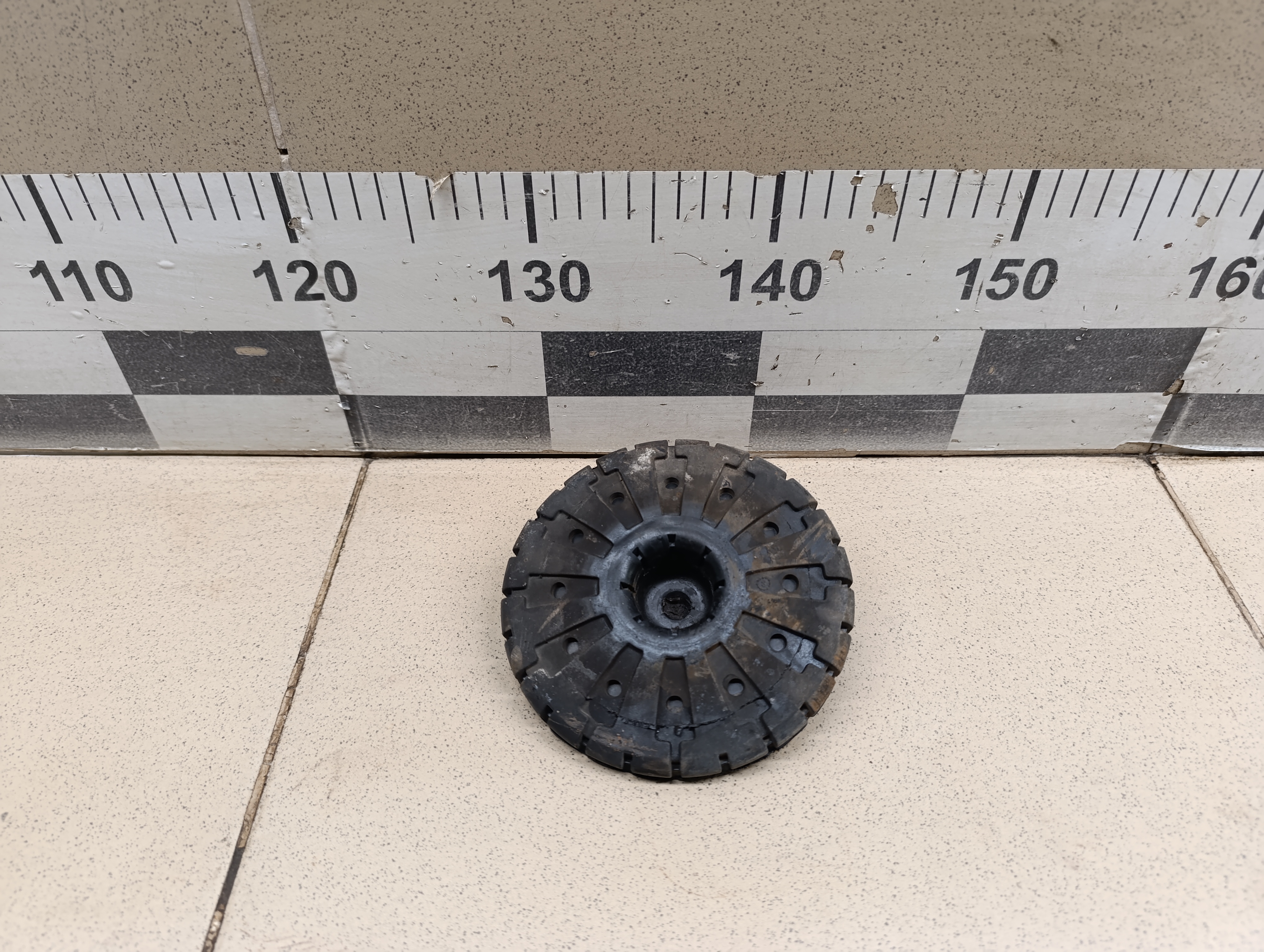 Опора задней пружины верхняя VW Passat [B5] 2000-2005