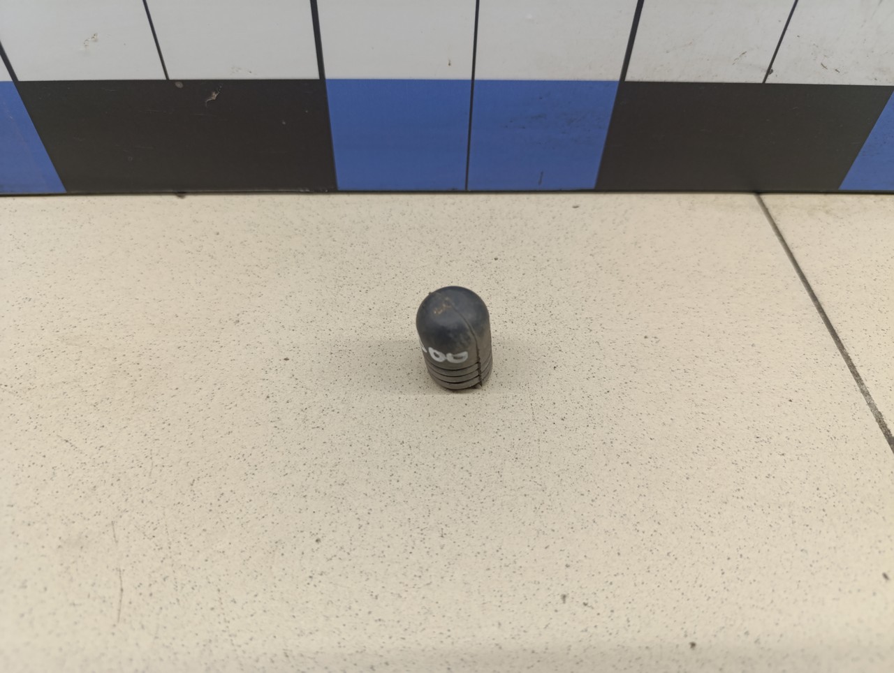 Отбойник капота SKODA Fabia 2007-2015