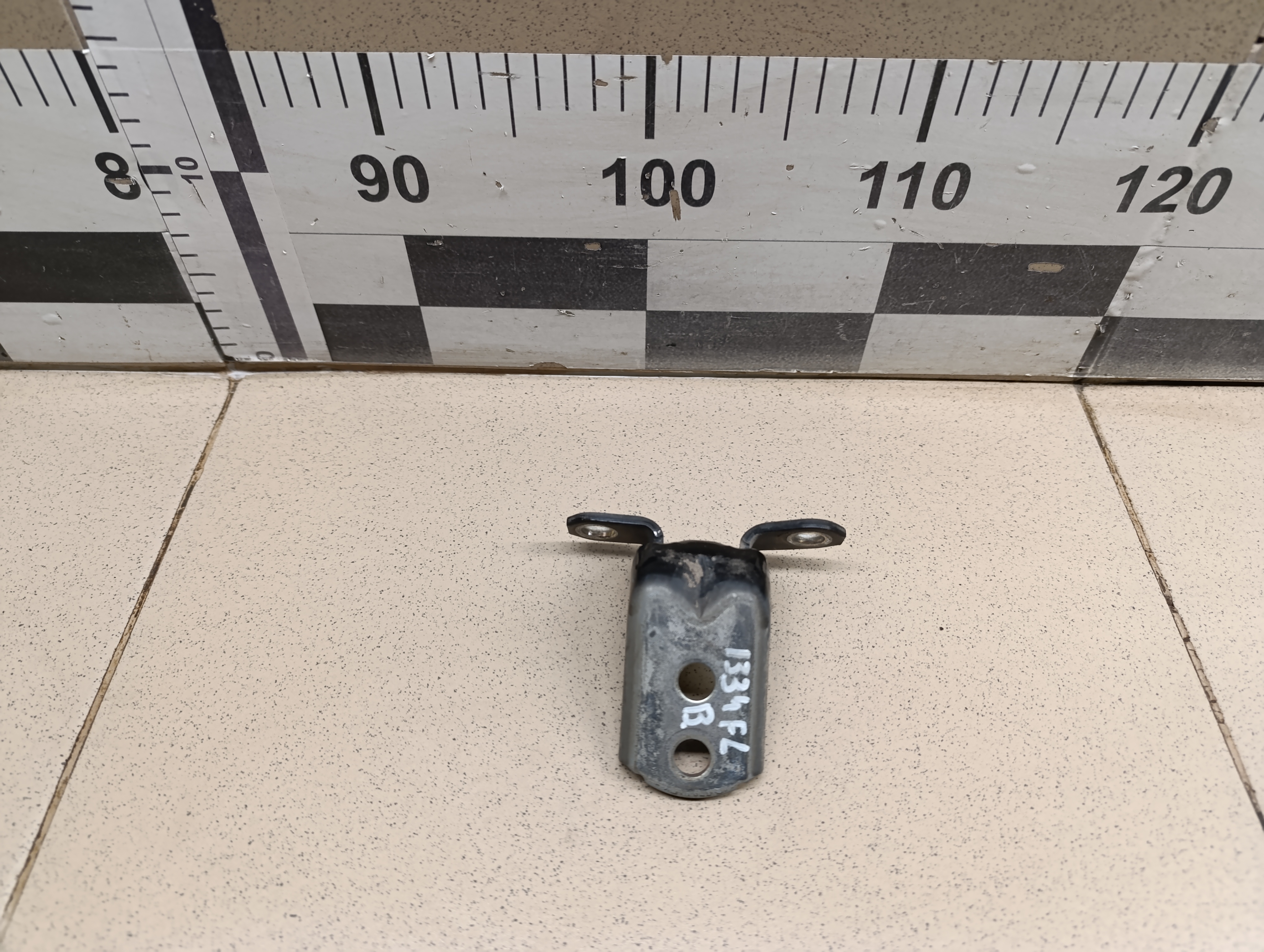 Петля двери передней NISSAN Almera (G15) 2013>