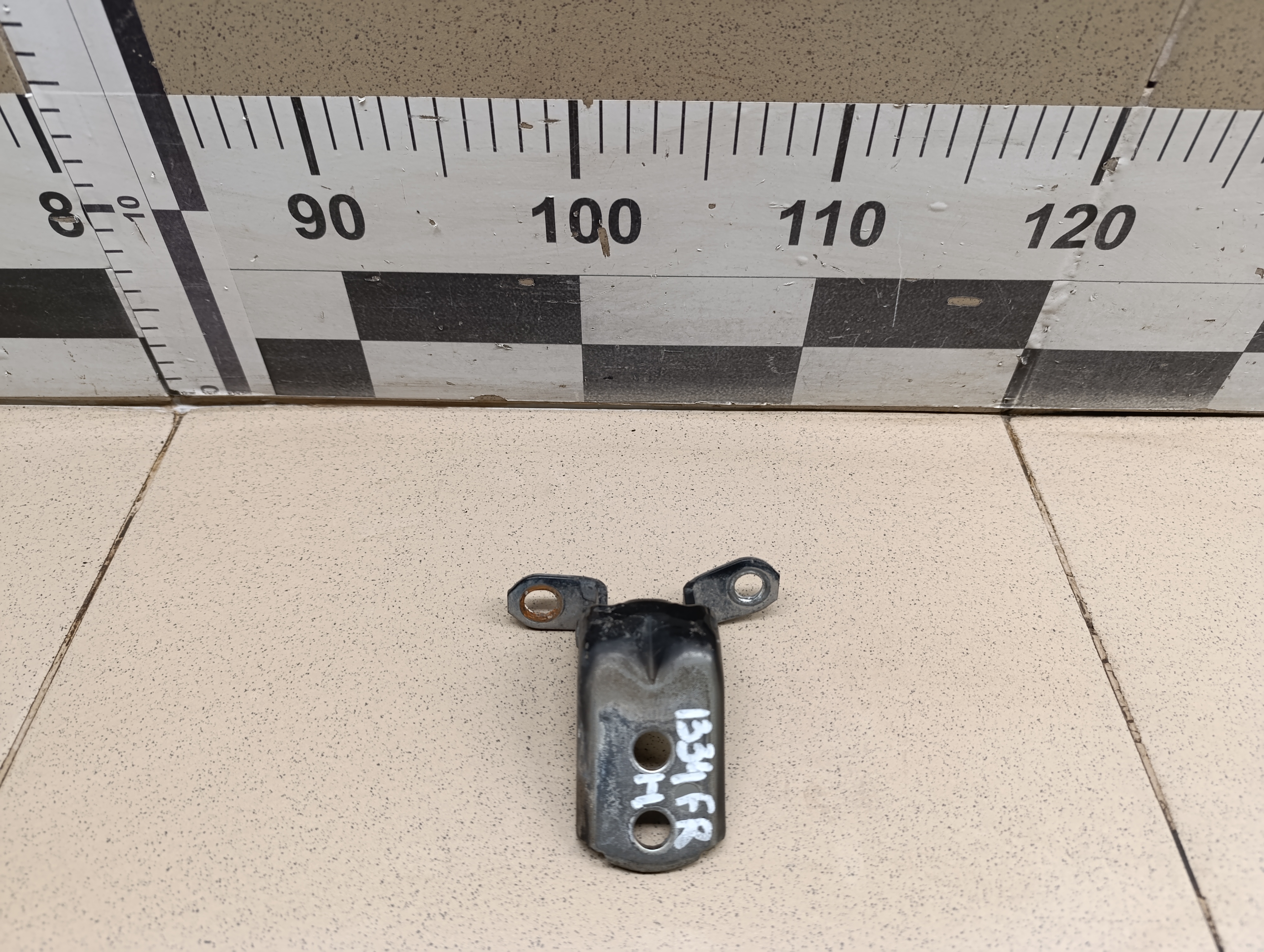 Петля двери передней NISSAN Almera (G15) 2013>