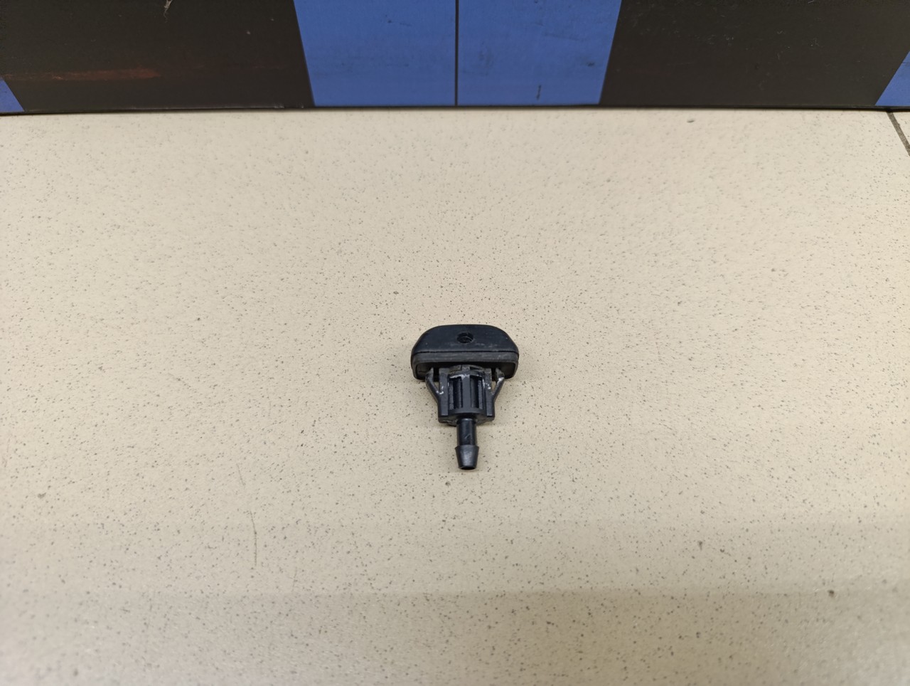 Форсунка омывателя зад стекла TOYOTA Corolla E12 2001-2006