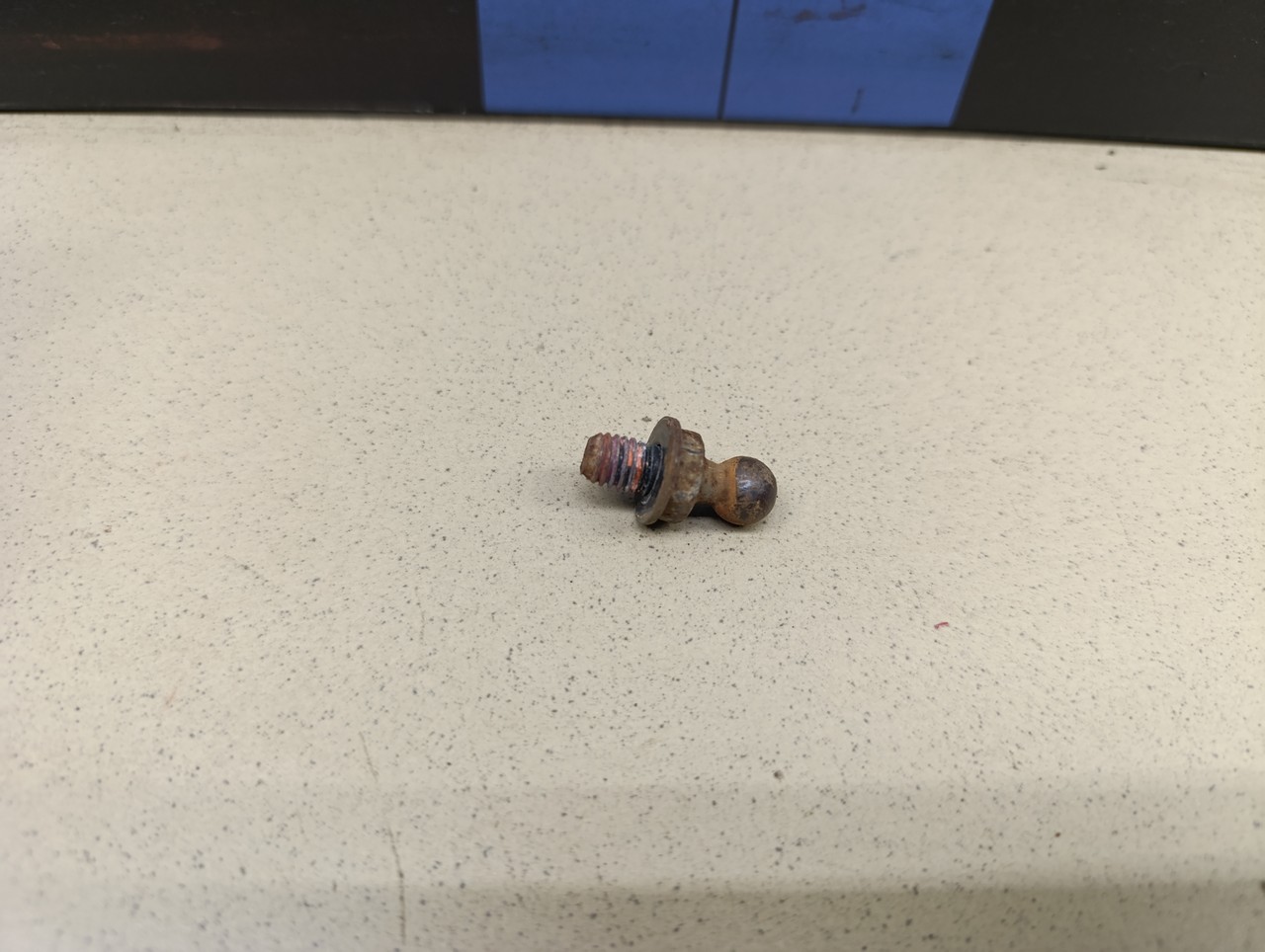 Болт TOYOTA Corolla E12 2001-2006