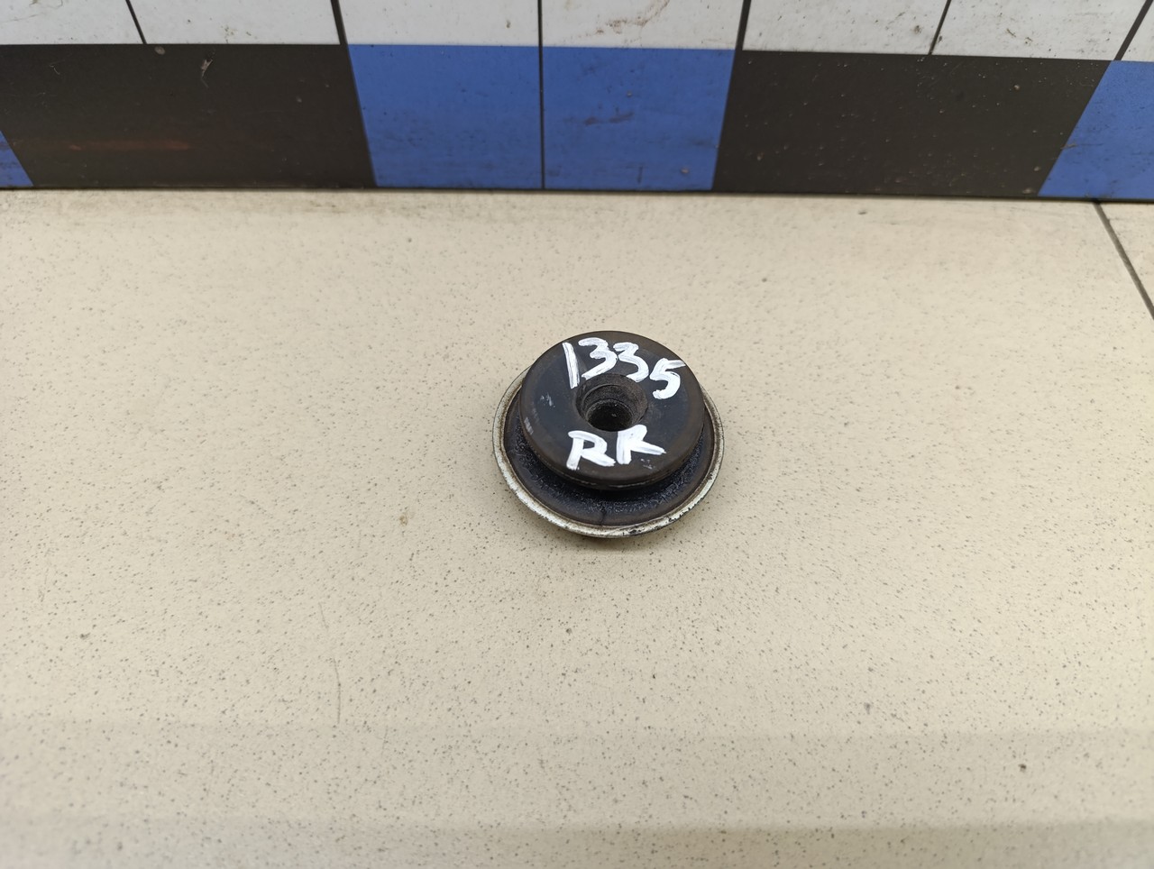 Втулка заднего амортизатора TOYOTA Yaris 2005-2011