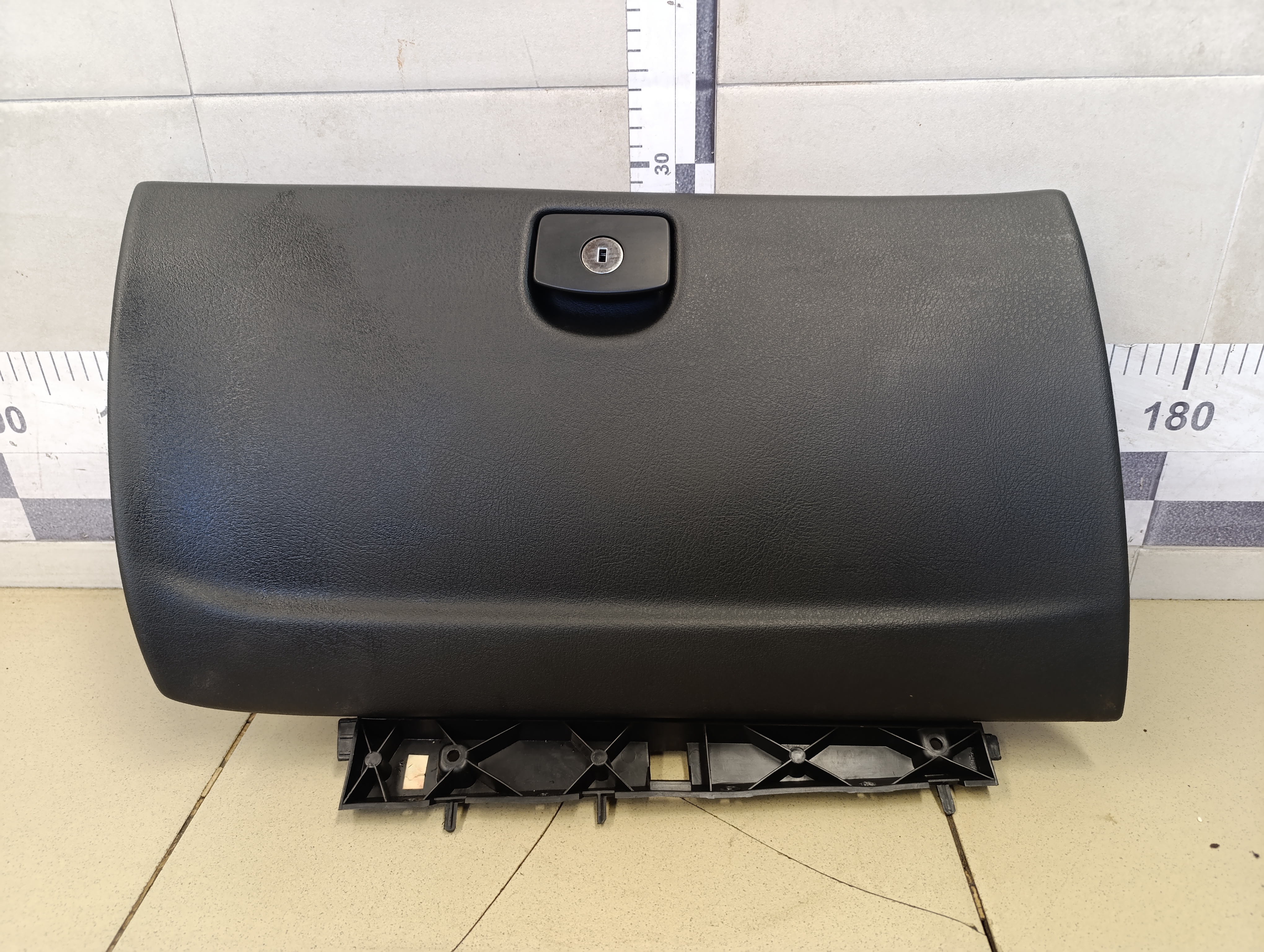 Крышка (дверца) бардачка PEUGEOT 407 2004-2010