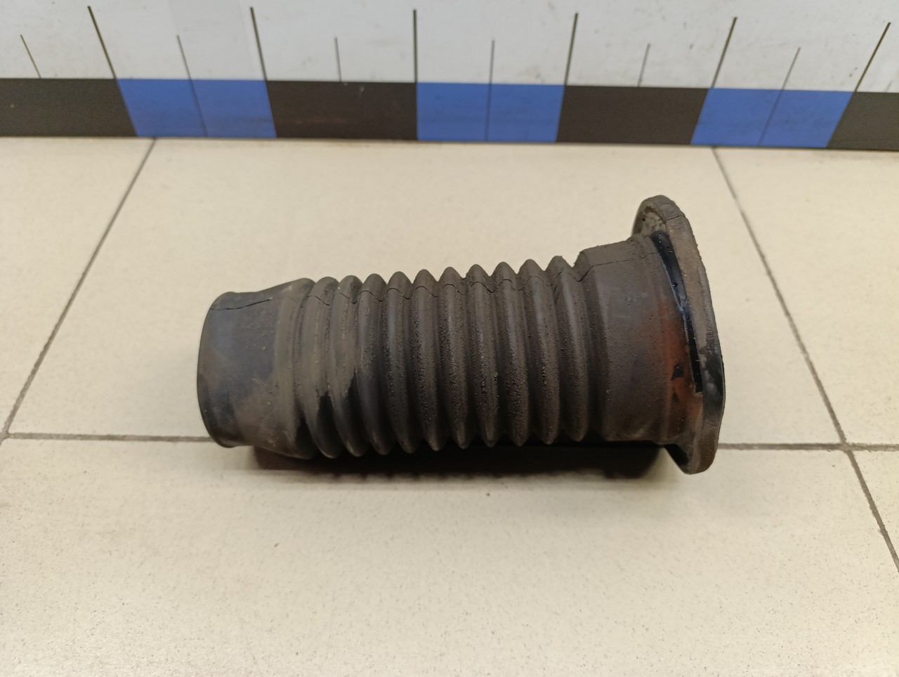 Пыльник переднего амортизатора TOYOTA Yaris 2005-2011