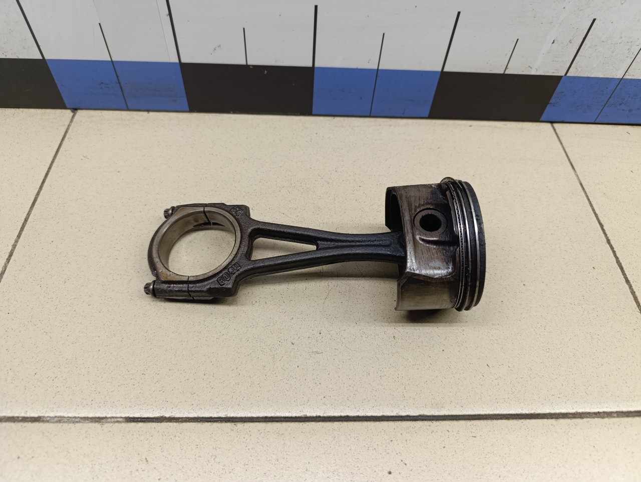 Поршень с шатуном OPEL Corsa D 2006-2015