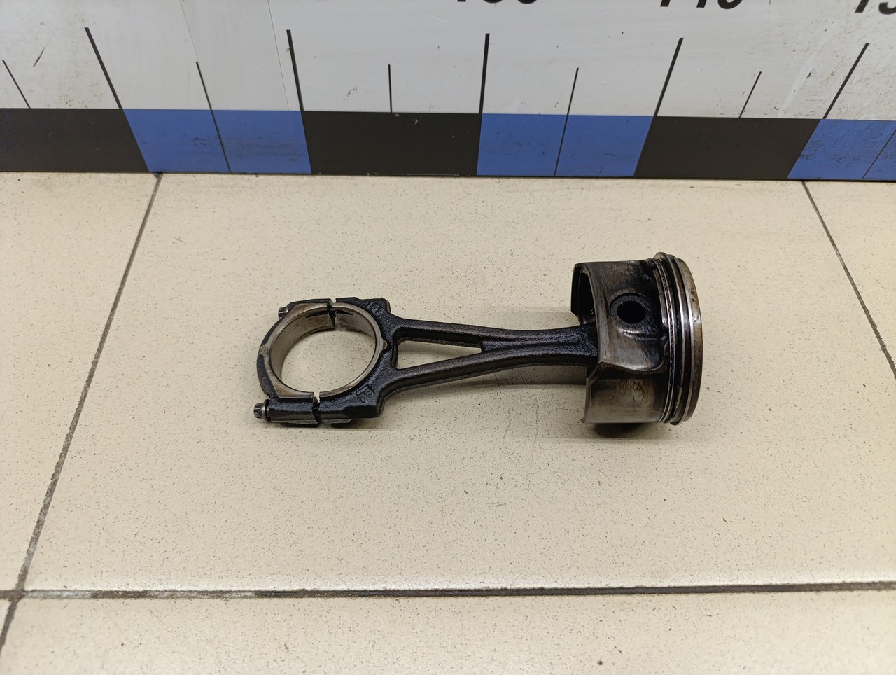 Поршень с шатуном OPEL Corsa D 2006-2015