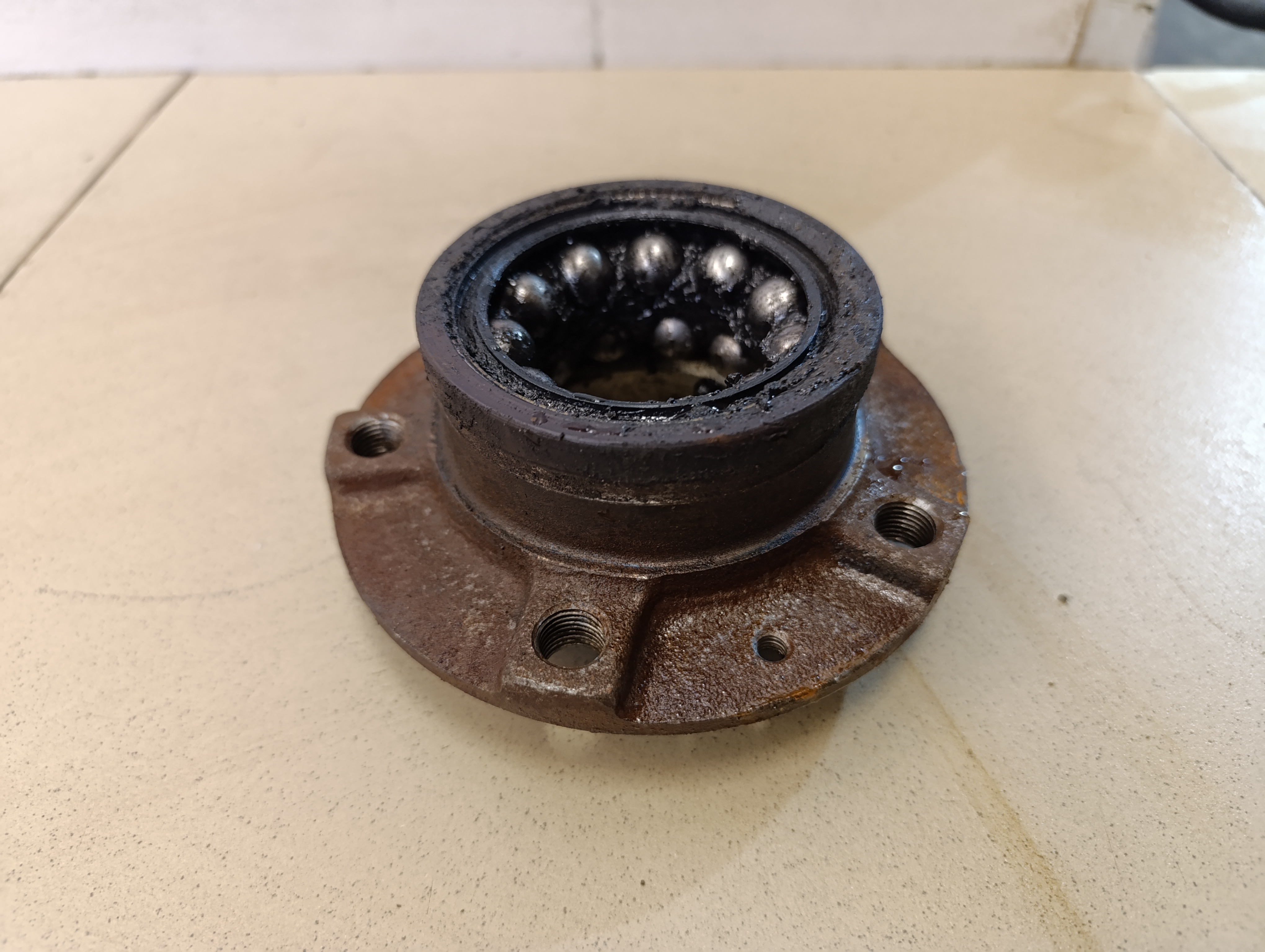 ступица задняя PEUGEOT 407 2004-2010