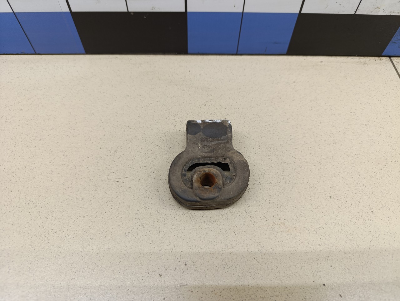 Резинка подвеса глушителя OPEL Corsa D 2006-2015