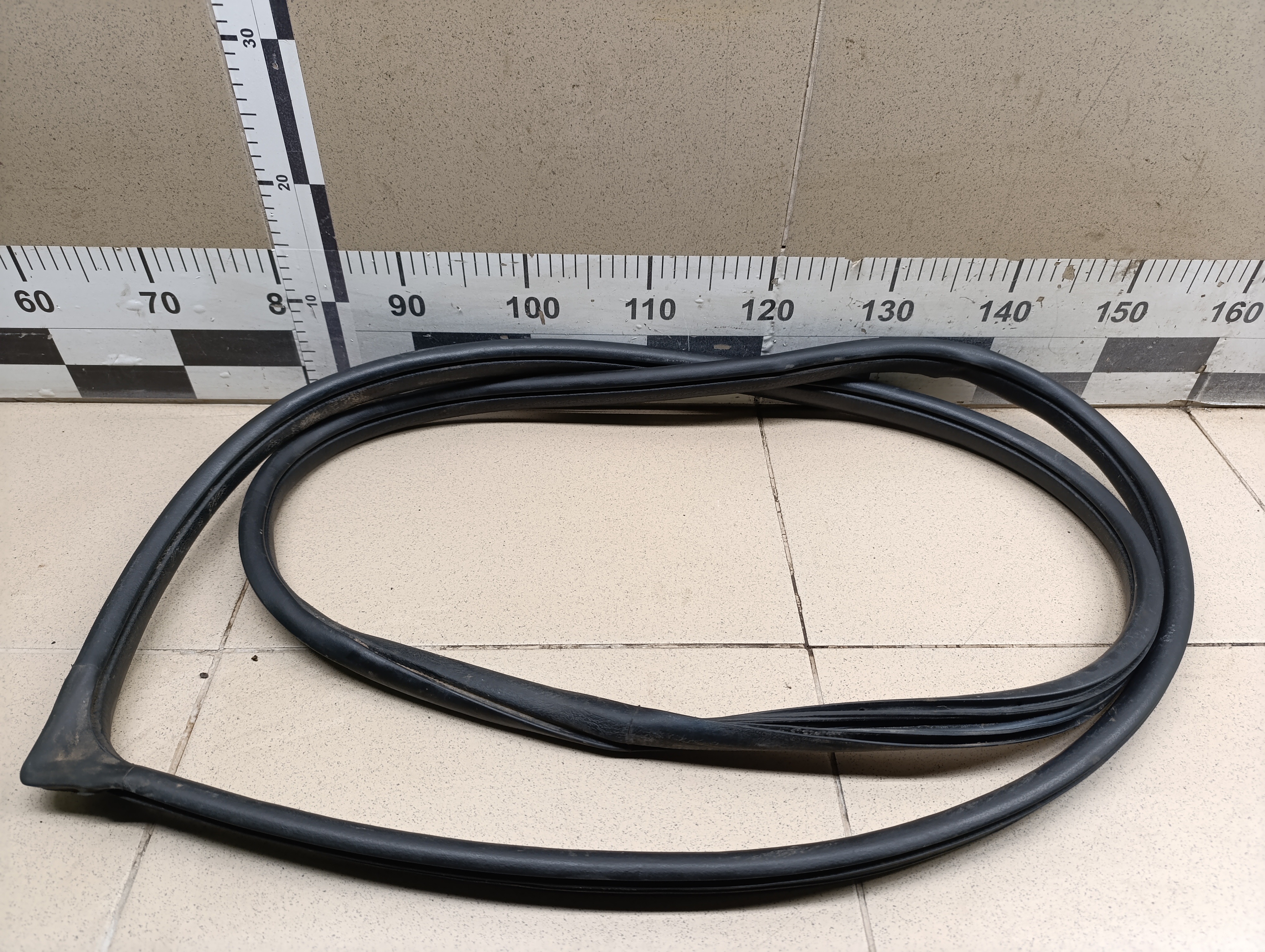 Уплотнитель двери Chery Tiggo 5 (T21) 2014-2020