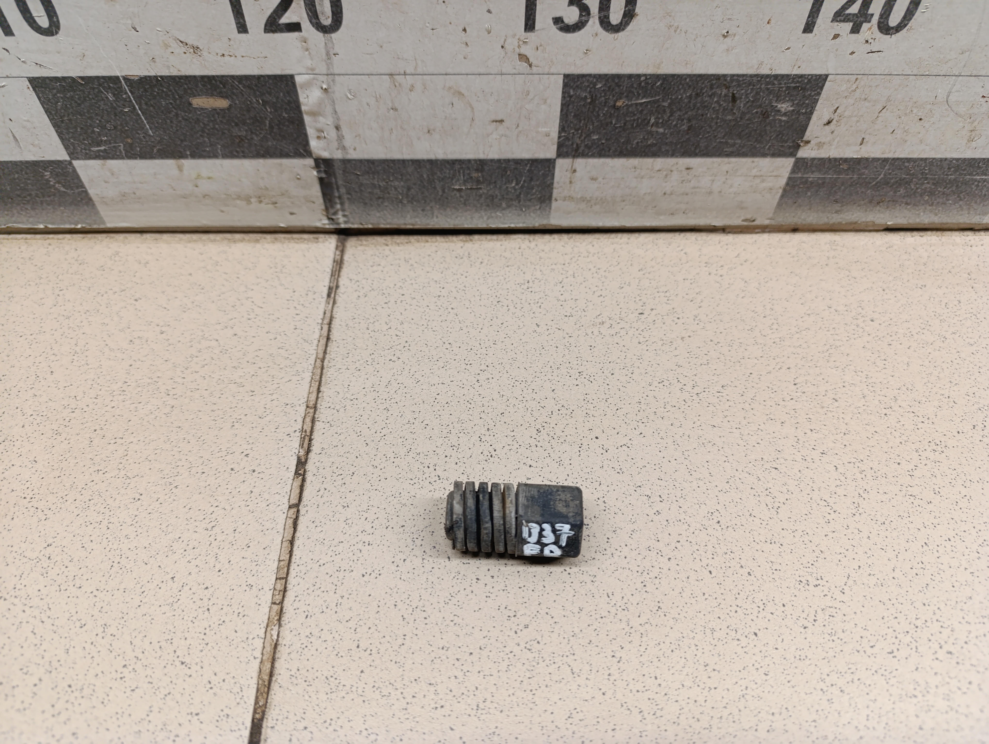 Отбойник капота Chery Tiggo 5 (T21) 2014-2020