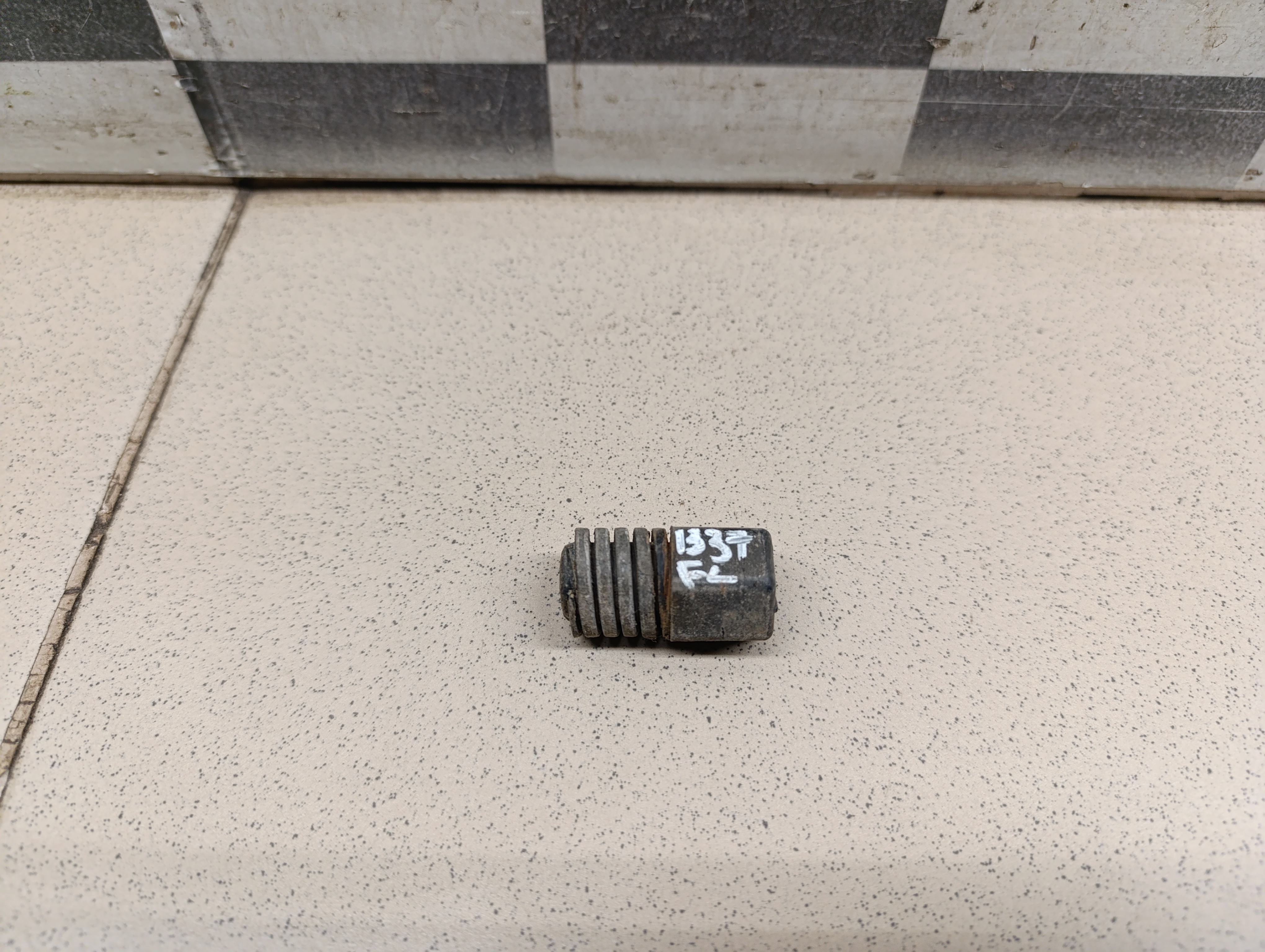 Отбойник капота Chery Tiggo 5 (T21) 2014-2020