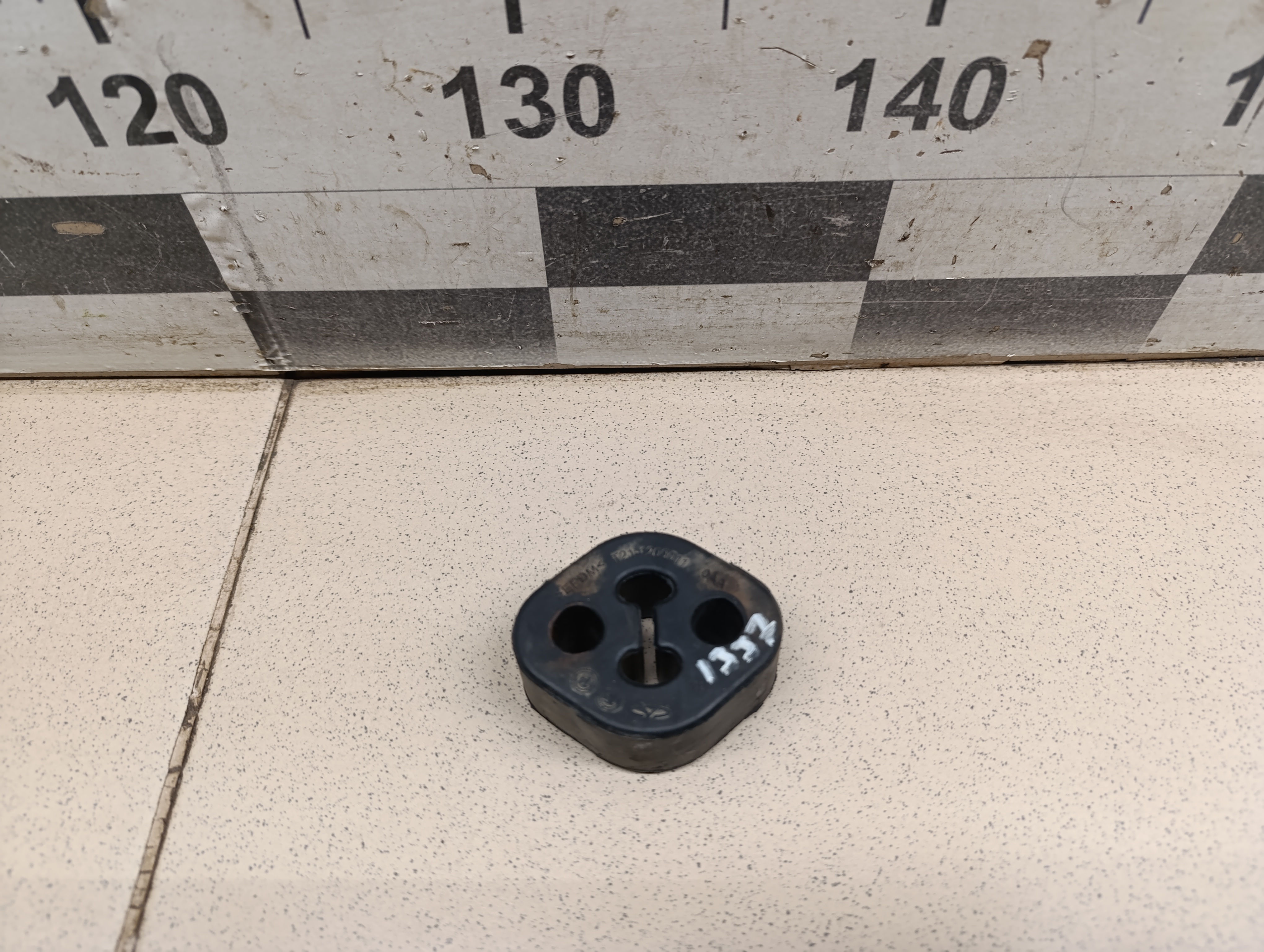 Резинка подвеса глушителя Chery Tiggo 5 (T21) 2014-2020