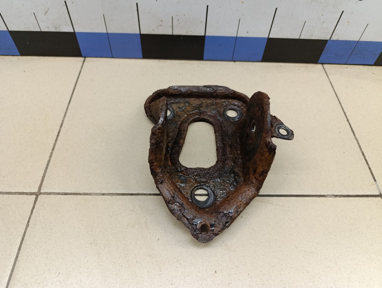 Кронштейн задней балки OPEL Corsa D 2006-2015