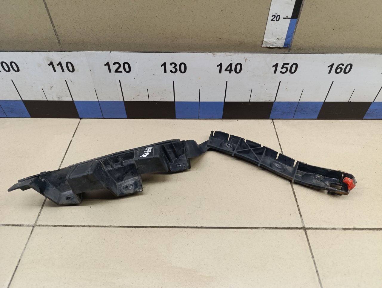 Направляющая заднего бампера правая OPEL Corsa D 2006-2015