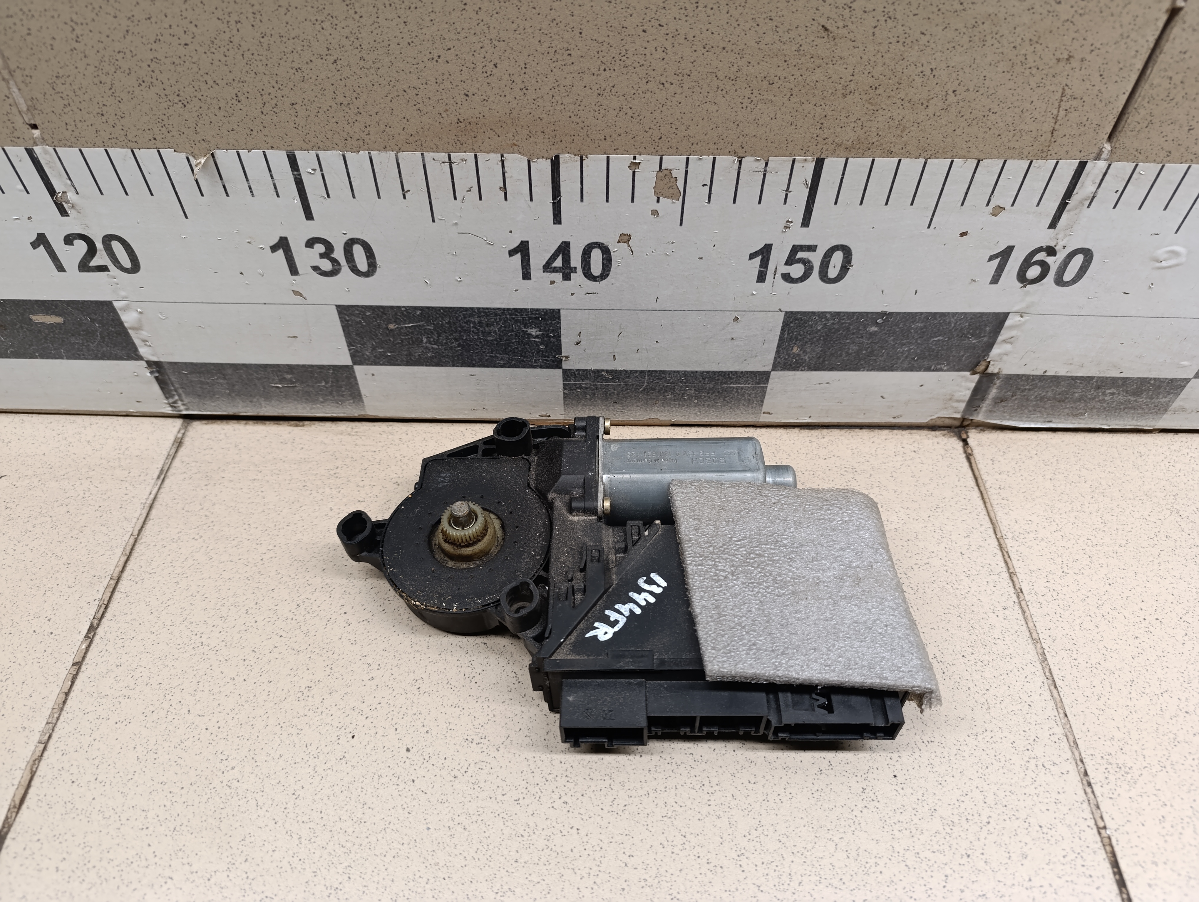 Моторчик стеклоподъемника Porsche Cayenne 2003-2010