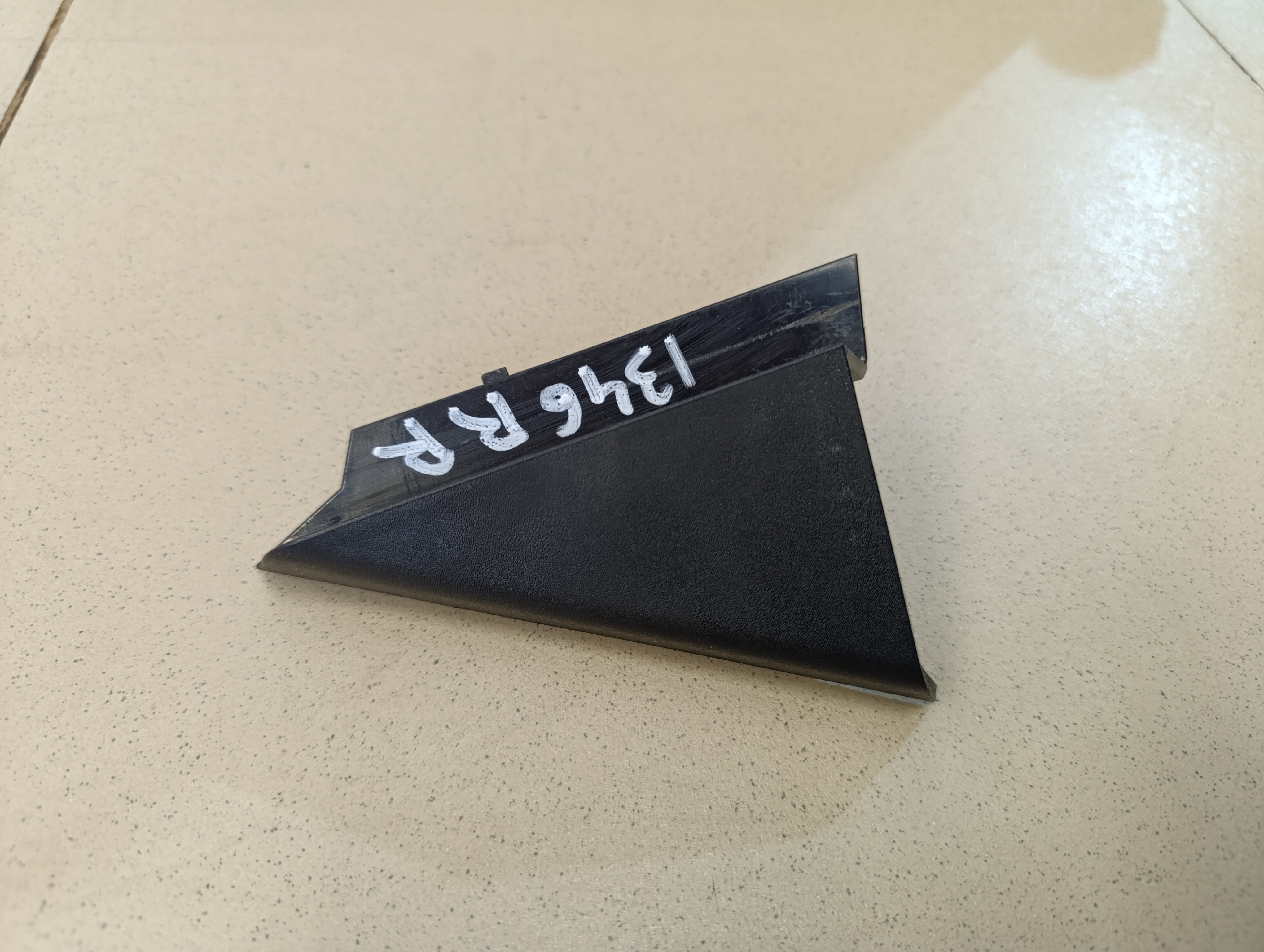 Направляющая стекла двери NISSAN Qashqai (J11) 2014>