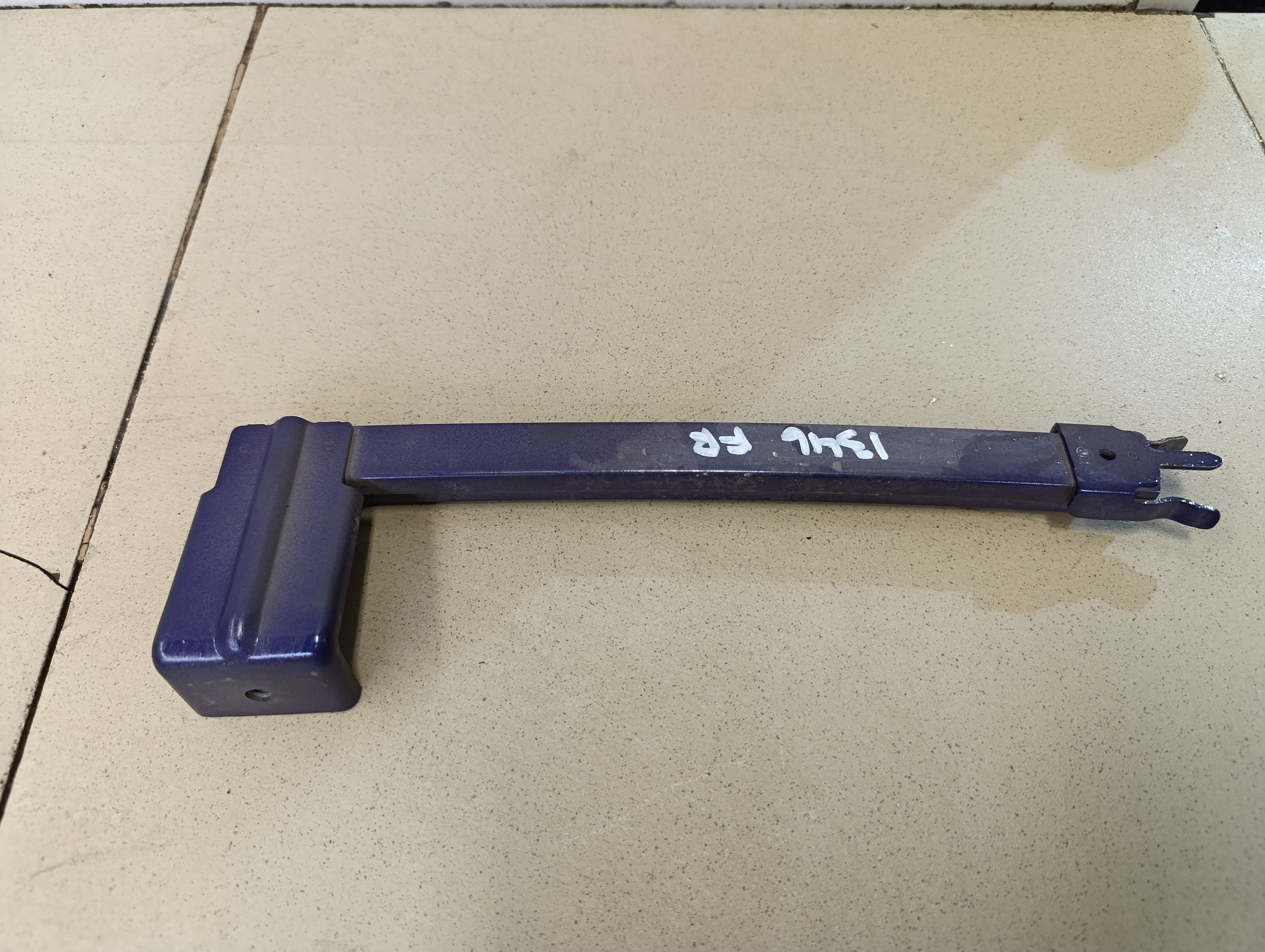 Направляющая стекла двери NISSAN Qashqai (J11) 2014>