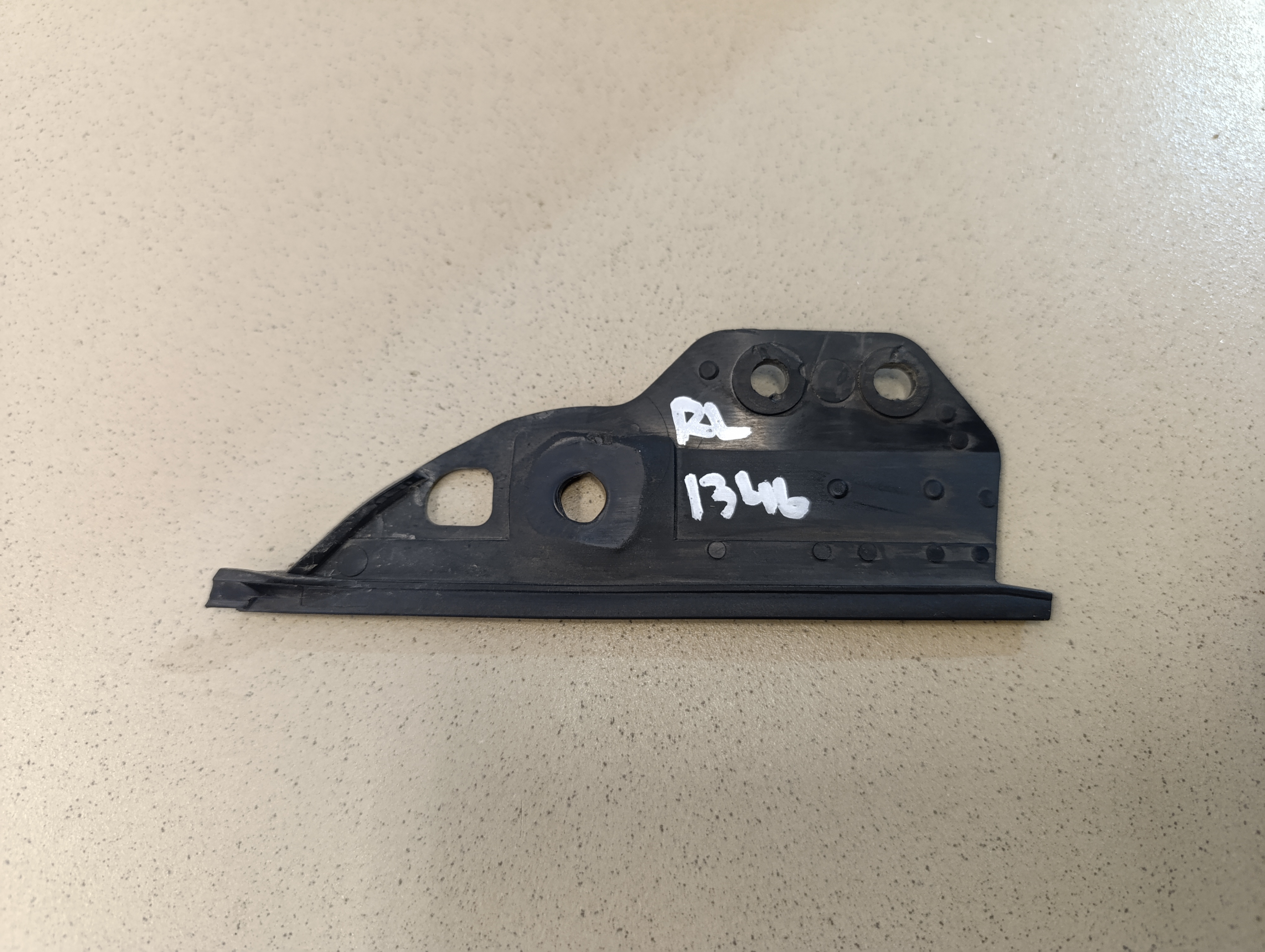 Пыльник (кузов наружные) NISSAN Qashqai (J11) 2014>