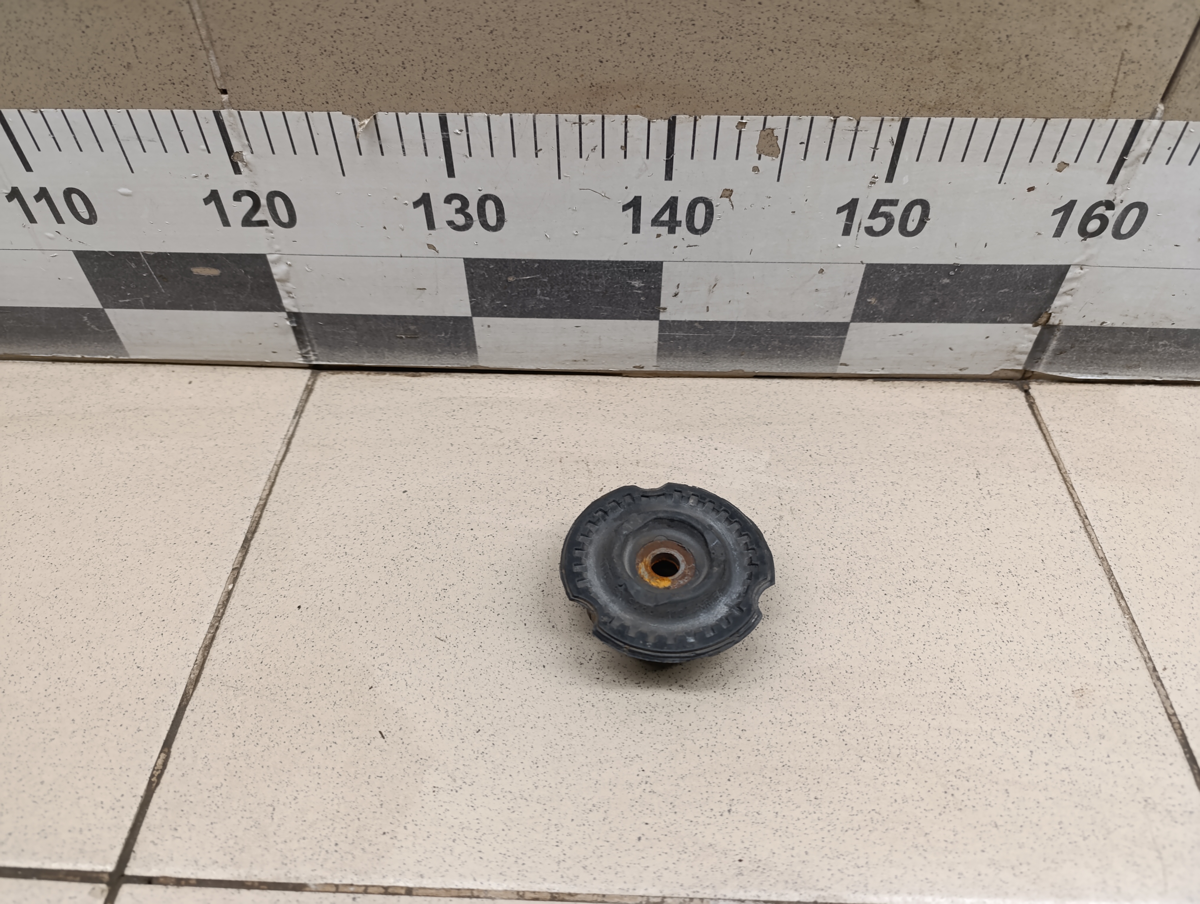 Опора переднего амортизатора Porsche Cayenne 2003-2010