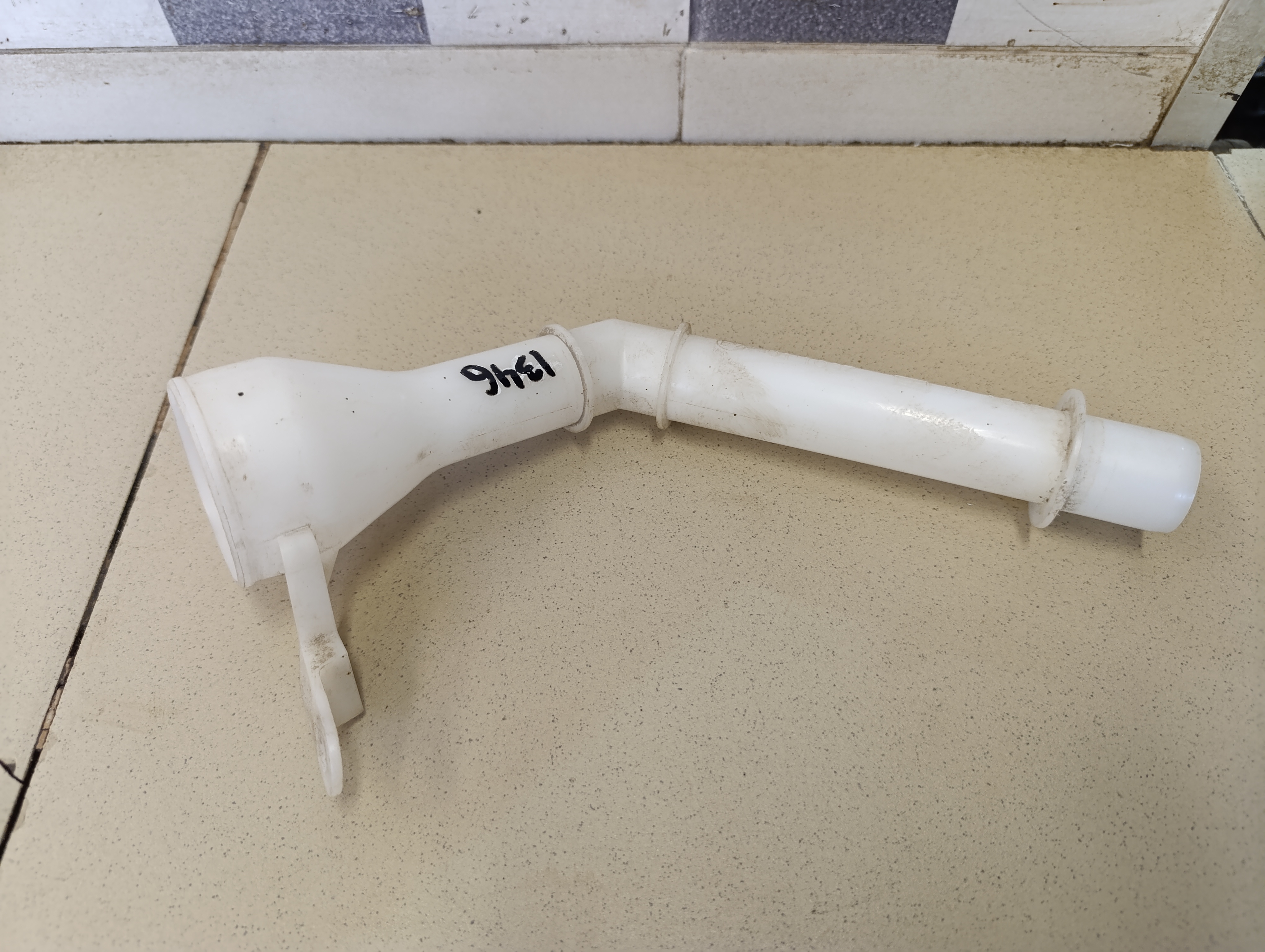 Горловина бачка омывателя NISSAN Qashqai (J11) 2014>