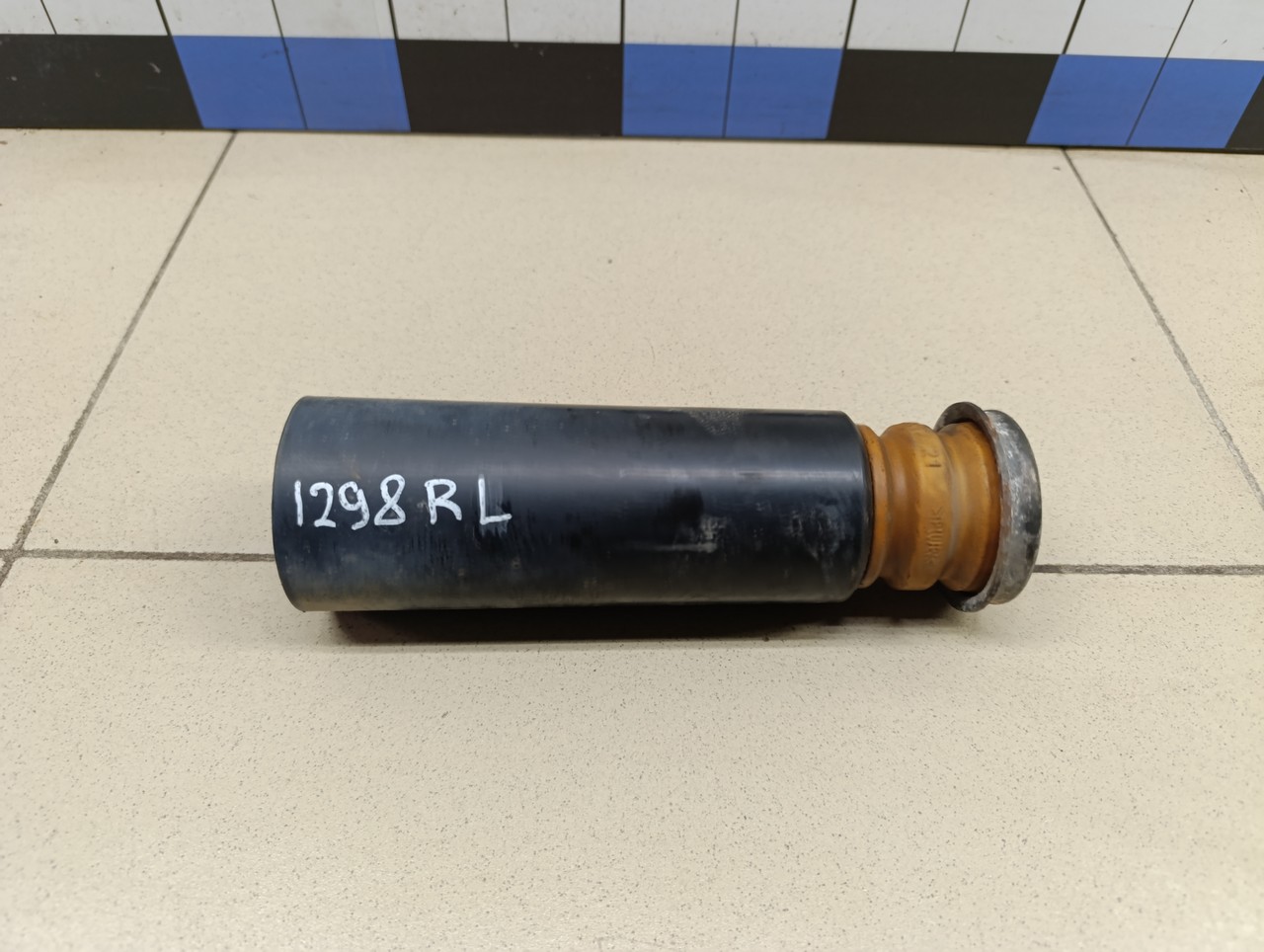 Пыльник заднего амортизатора TOYOTA Corolla E12 2001-2006