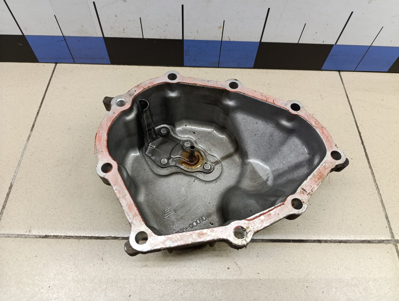 Крышка КПП TOYOTA Avensis II 2003-2008