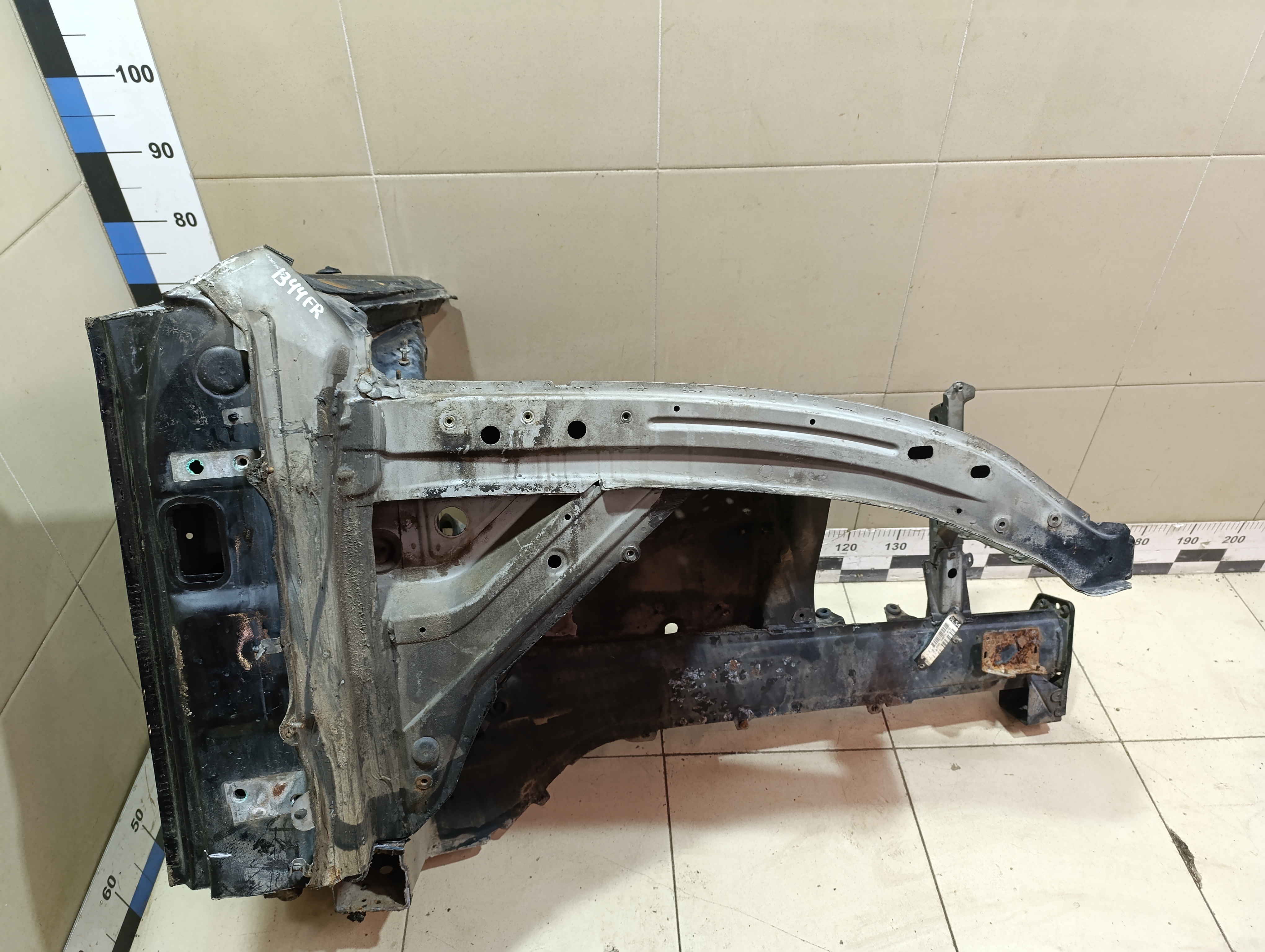 Лонжерон передний правый Porsche Cayenne 2003-2010