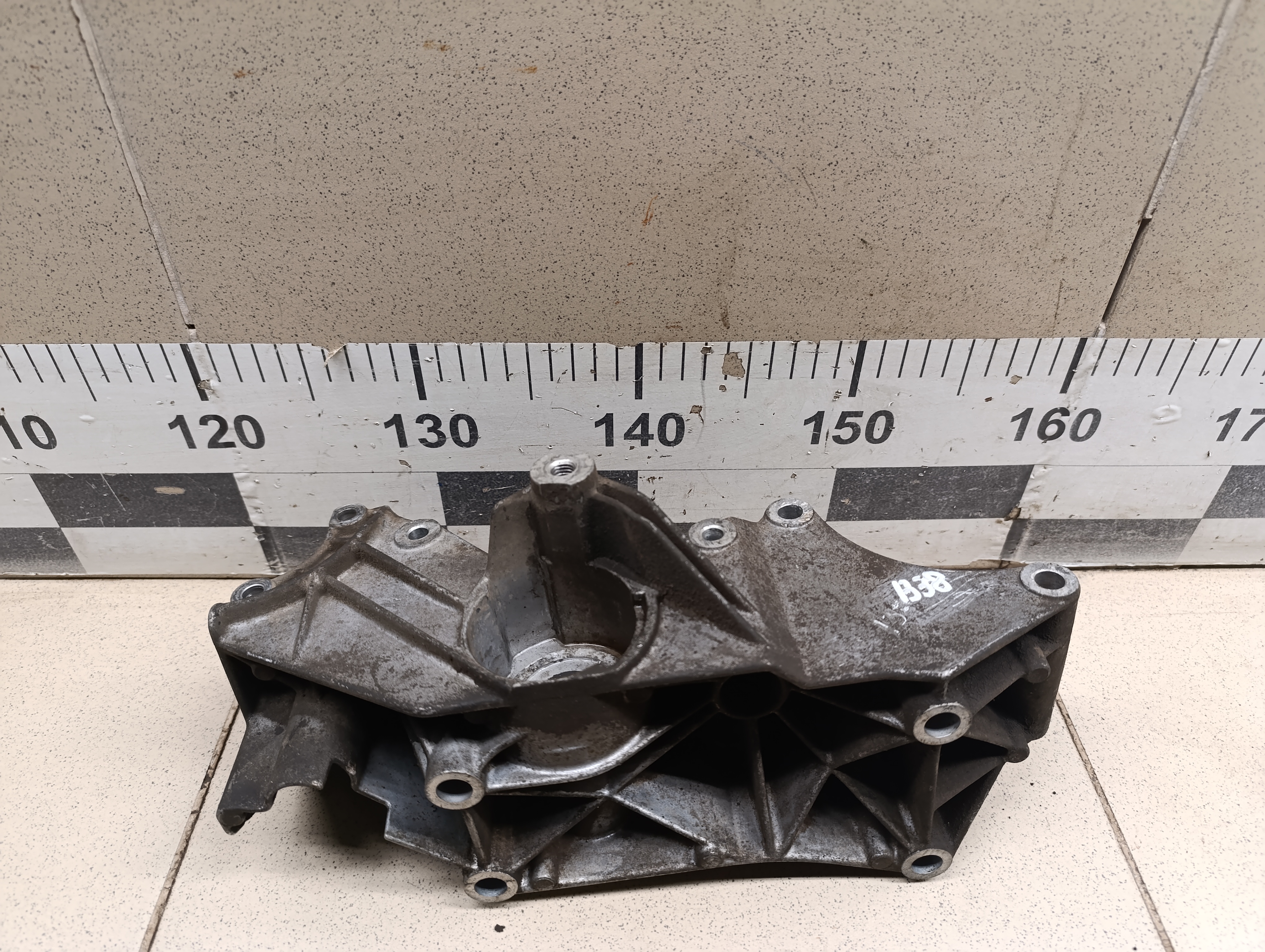 Кронштейн генератора SKODA Octavia (A4 1U-) 2000-2011