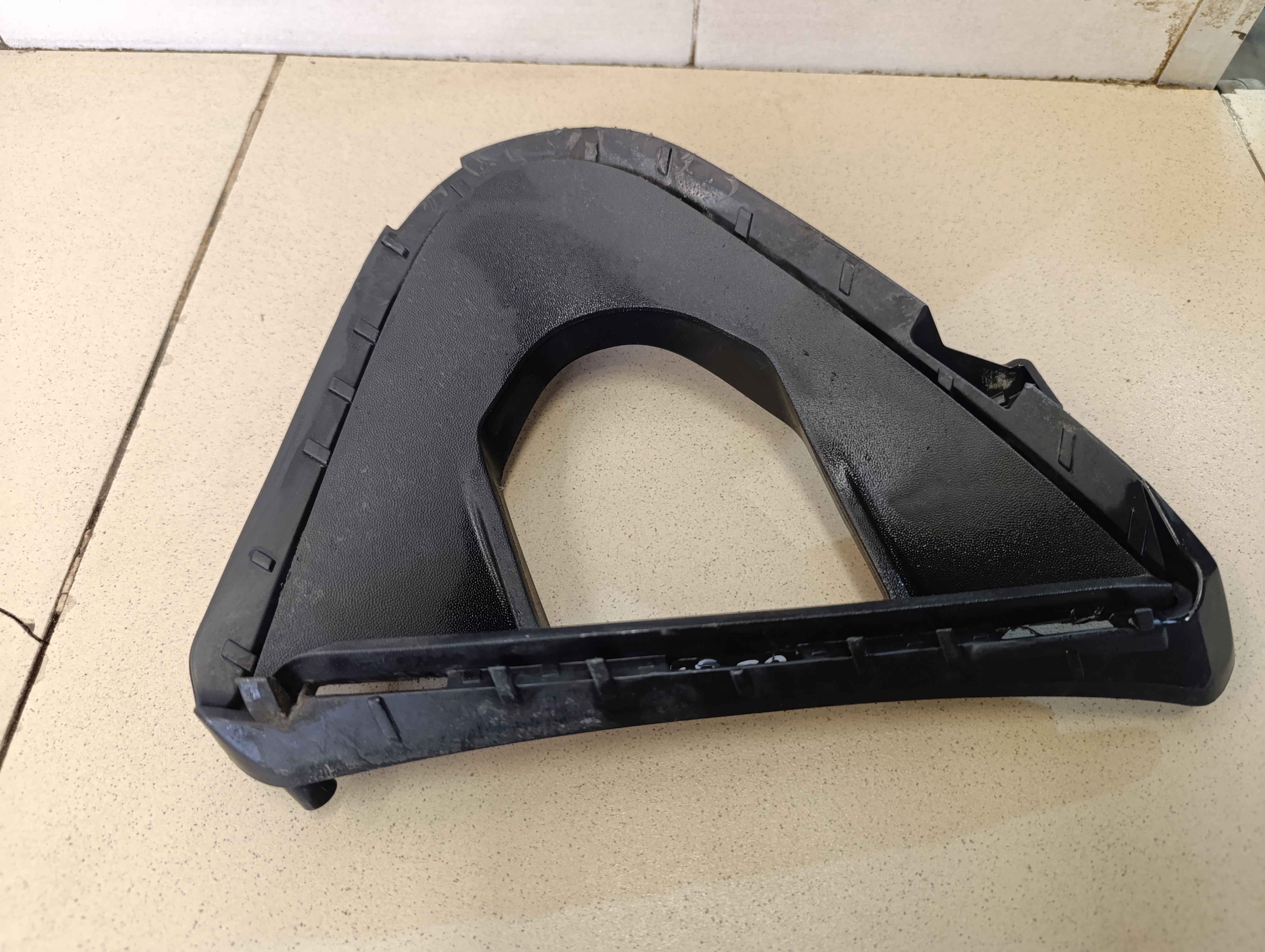 Рамка противотуманой фары правой HYUNDAI Solaris 2017>