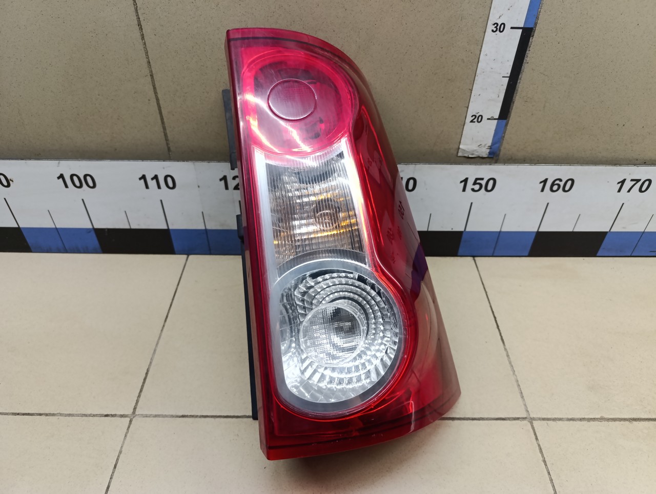 Фонарь задний правый VAZ Lada Largus 2011>