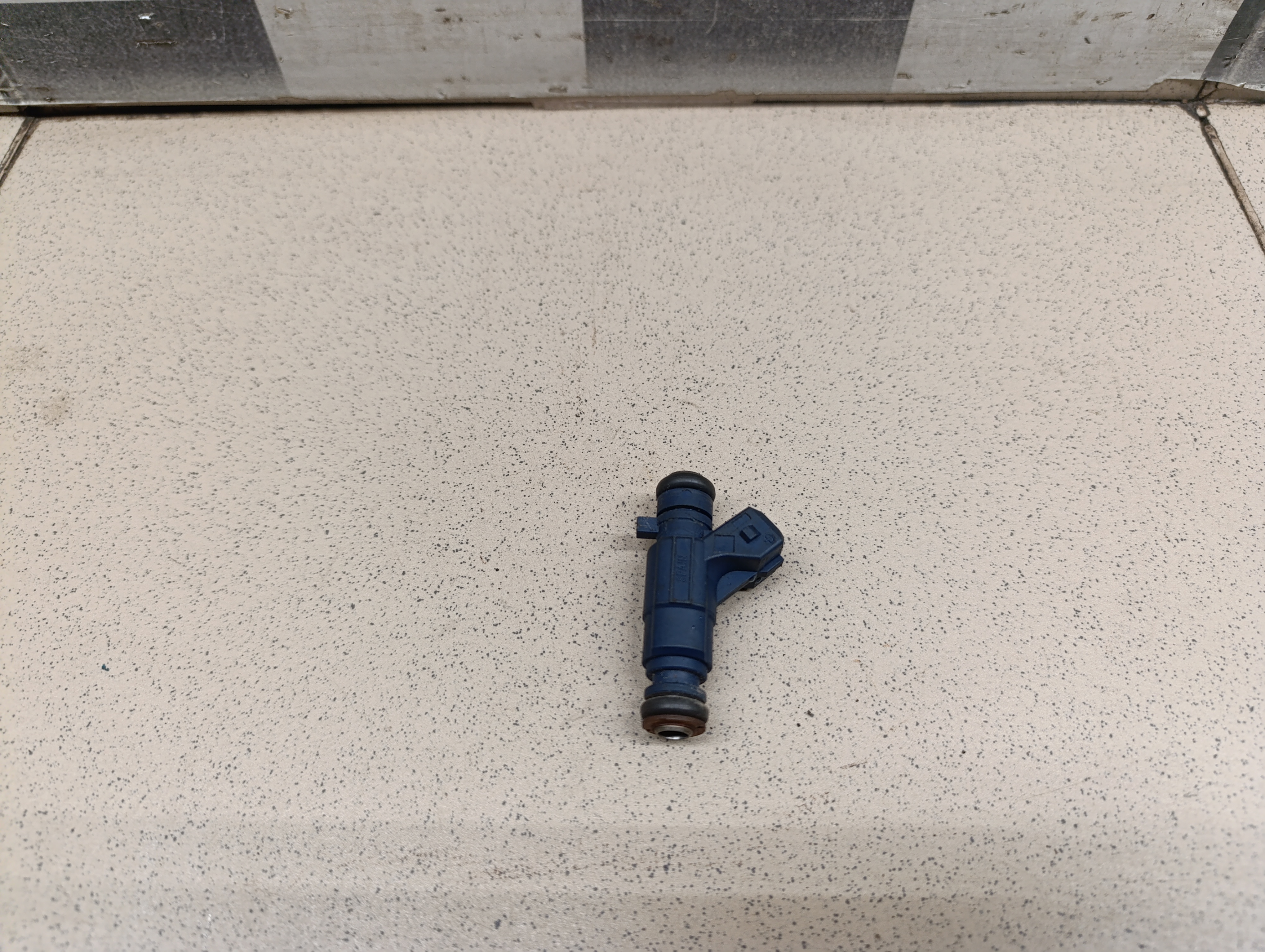 Форсунка инжекторная электрическая Porsche Cayenne 2003-2010