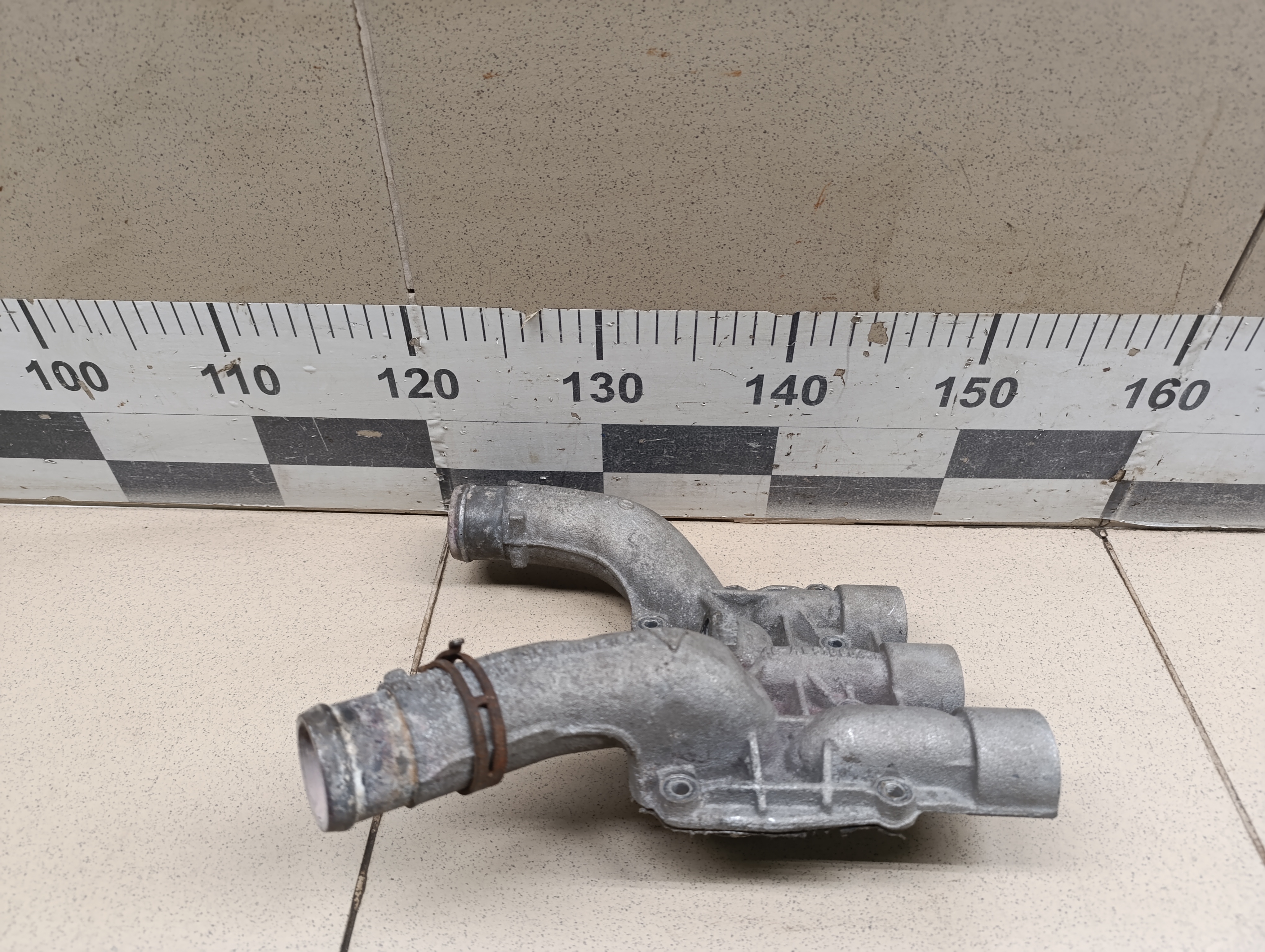 Корпус термостата Porsche Cayenne 2003-2010