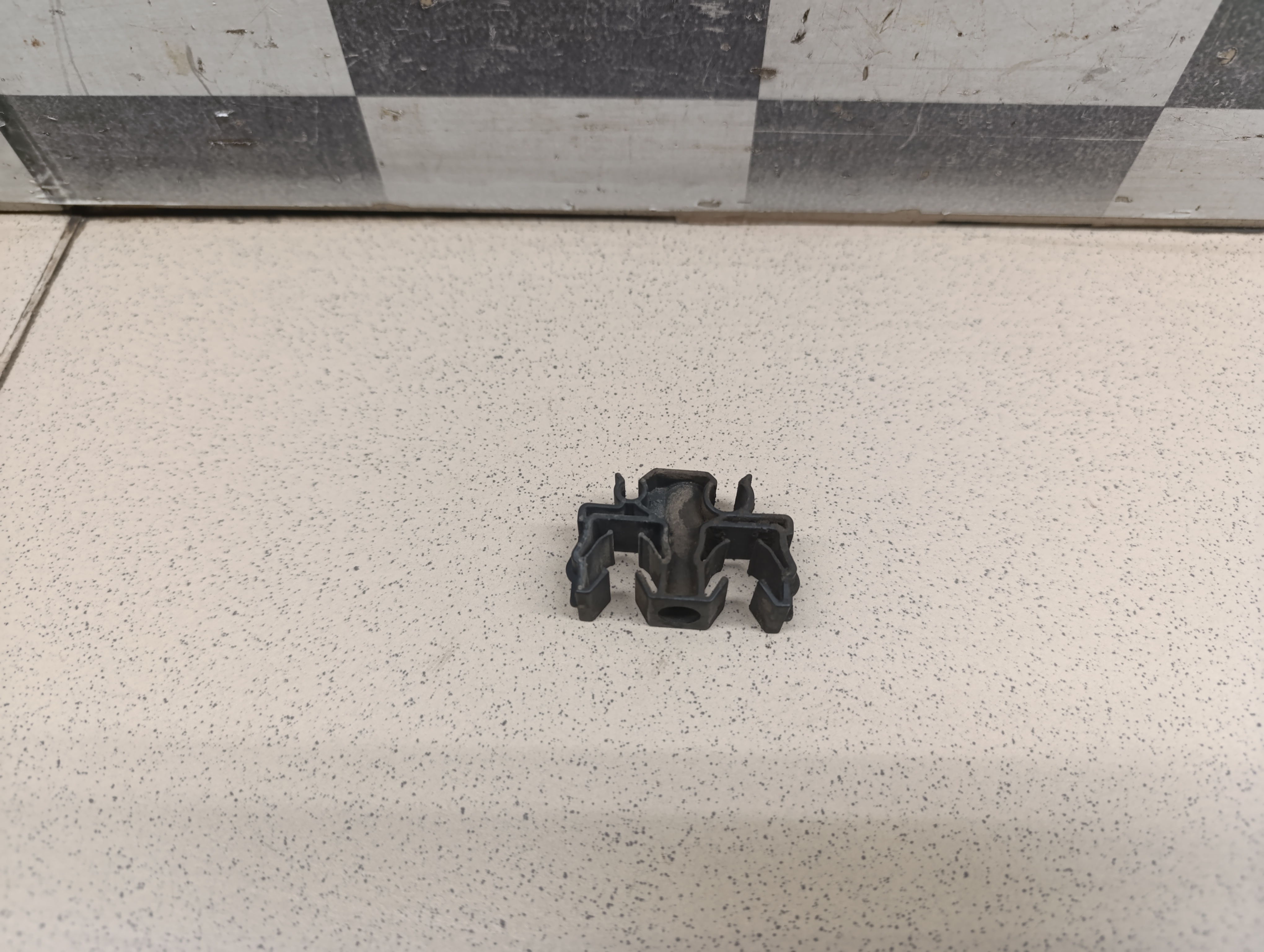 Крепеж Porsche Cayenne 2003-2010