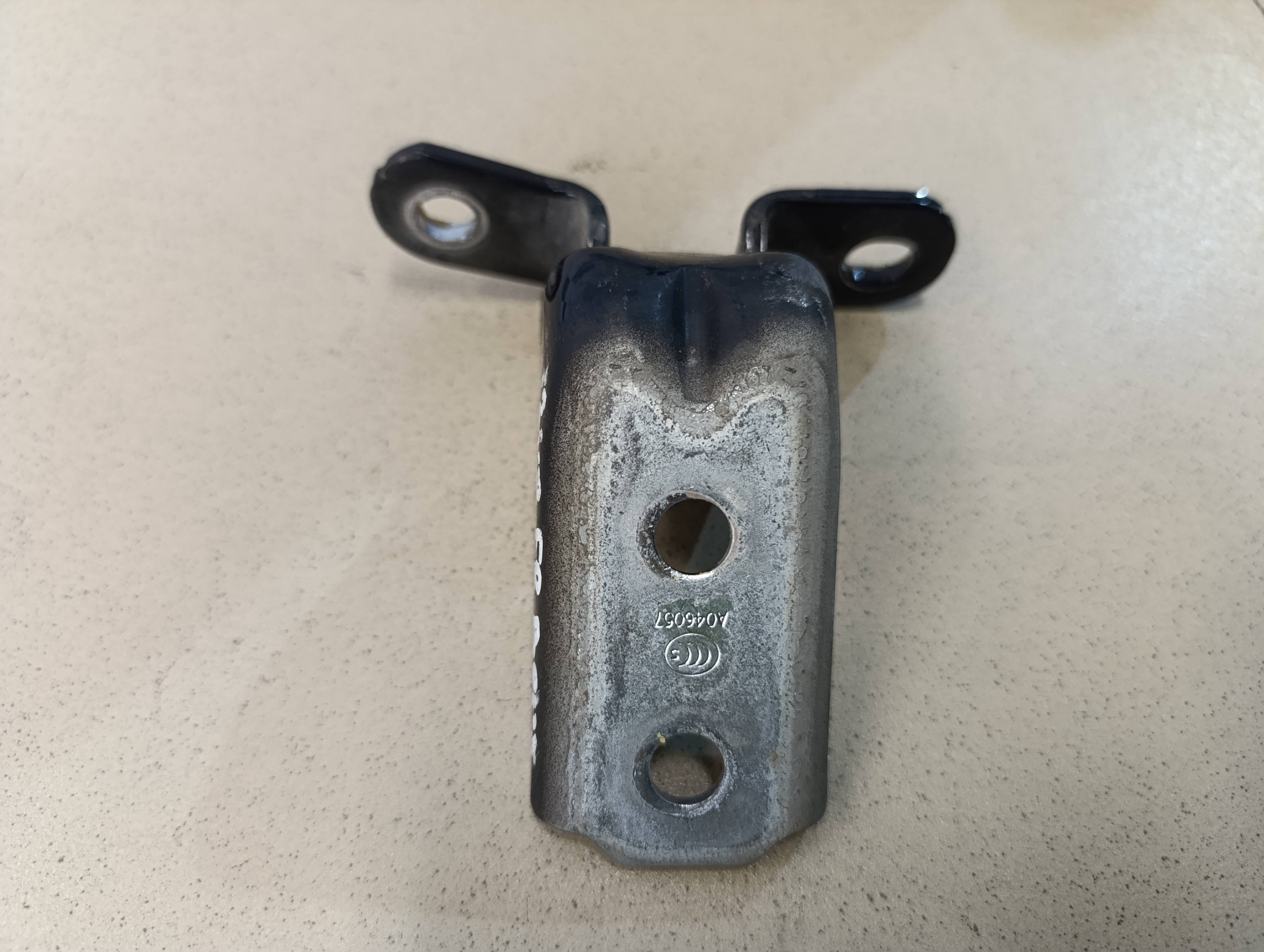 Петля двери передней HYUNDAI Solaris 2017>