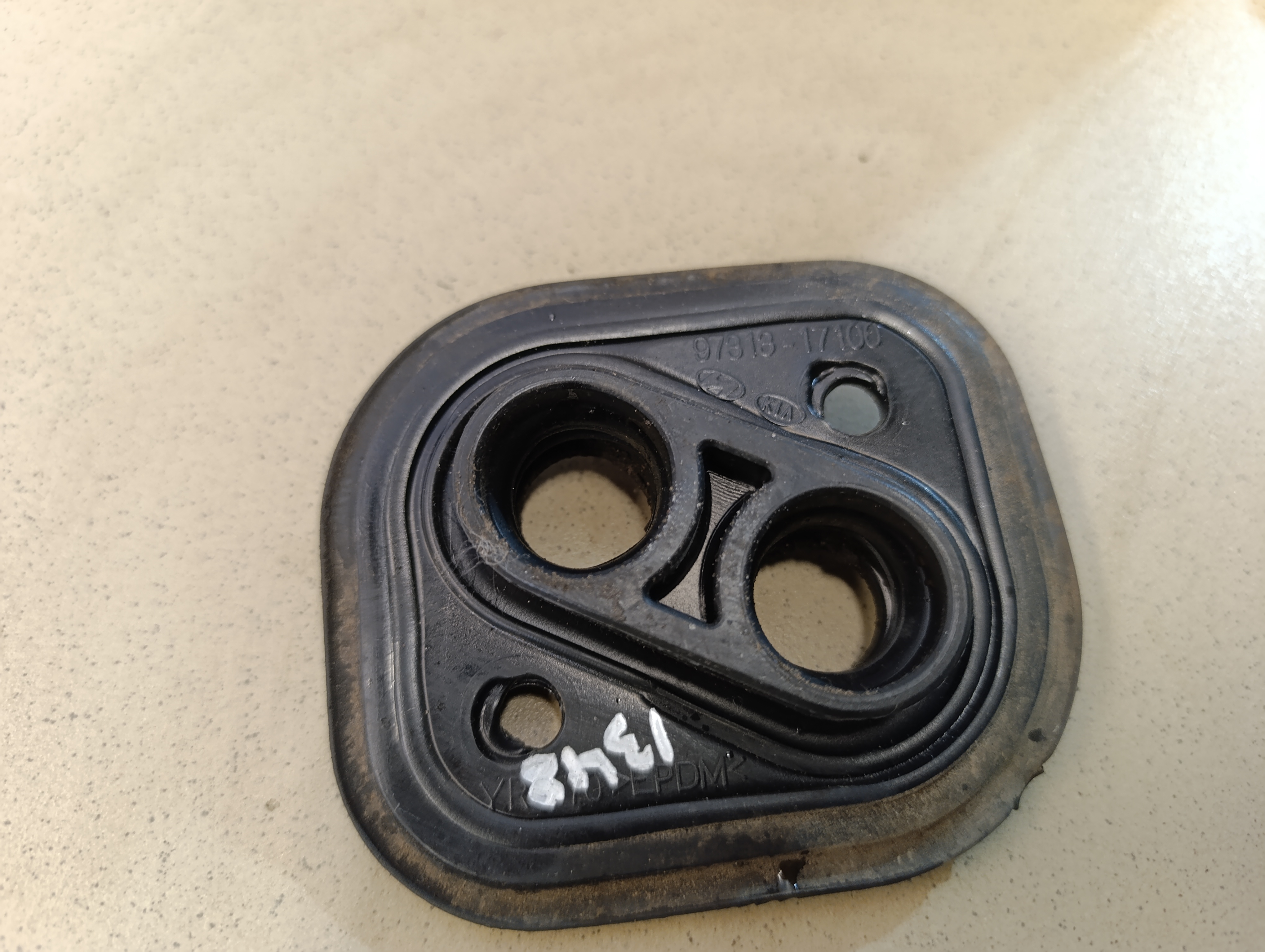 Пыльник (кузов наружные) HYUNDAI Ceed 2012>