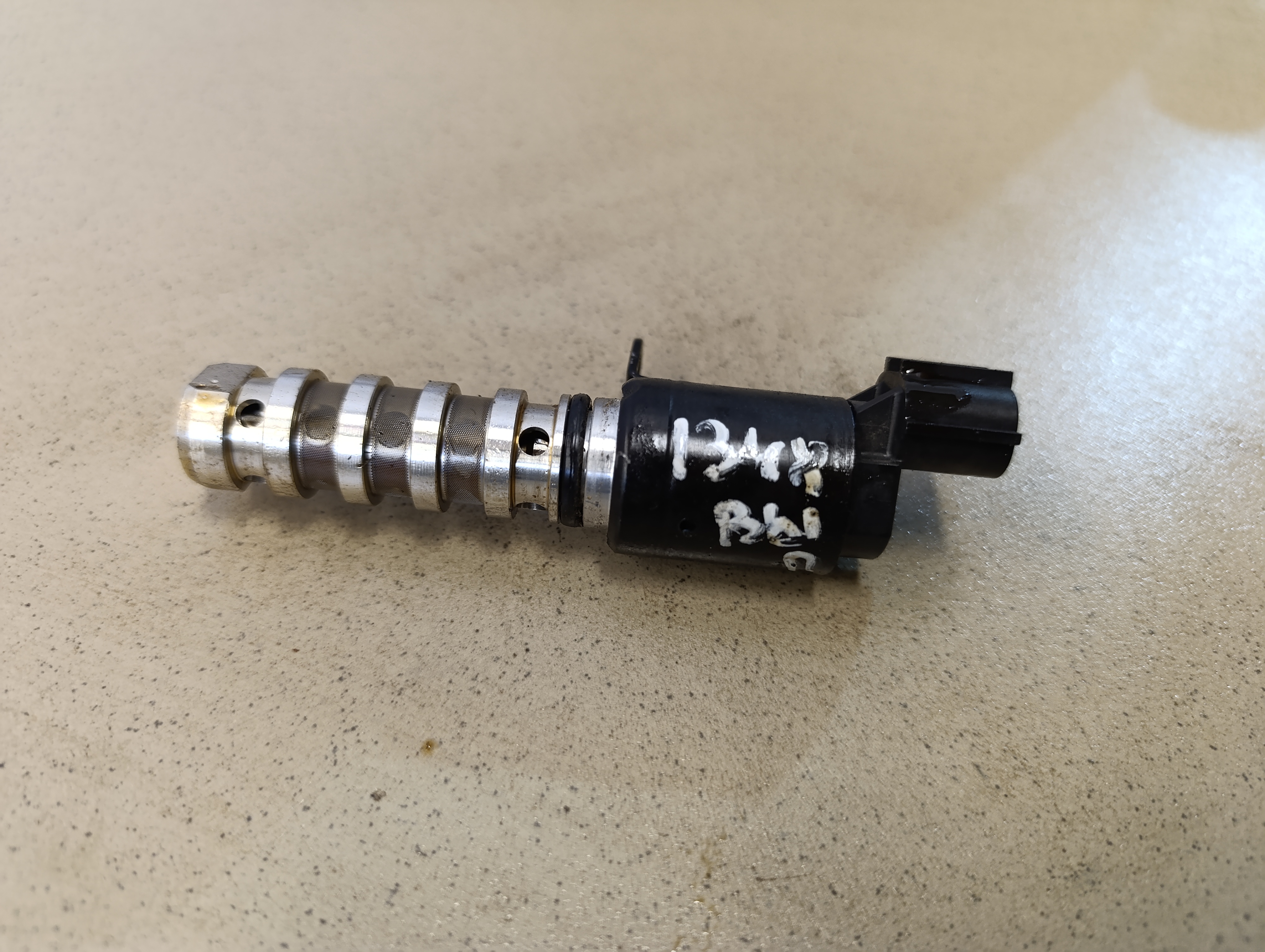 Клапан электромагн. изменения фаз ГРМ HYUNDAI Solaris 2010-2017