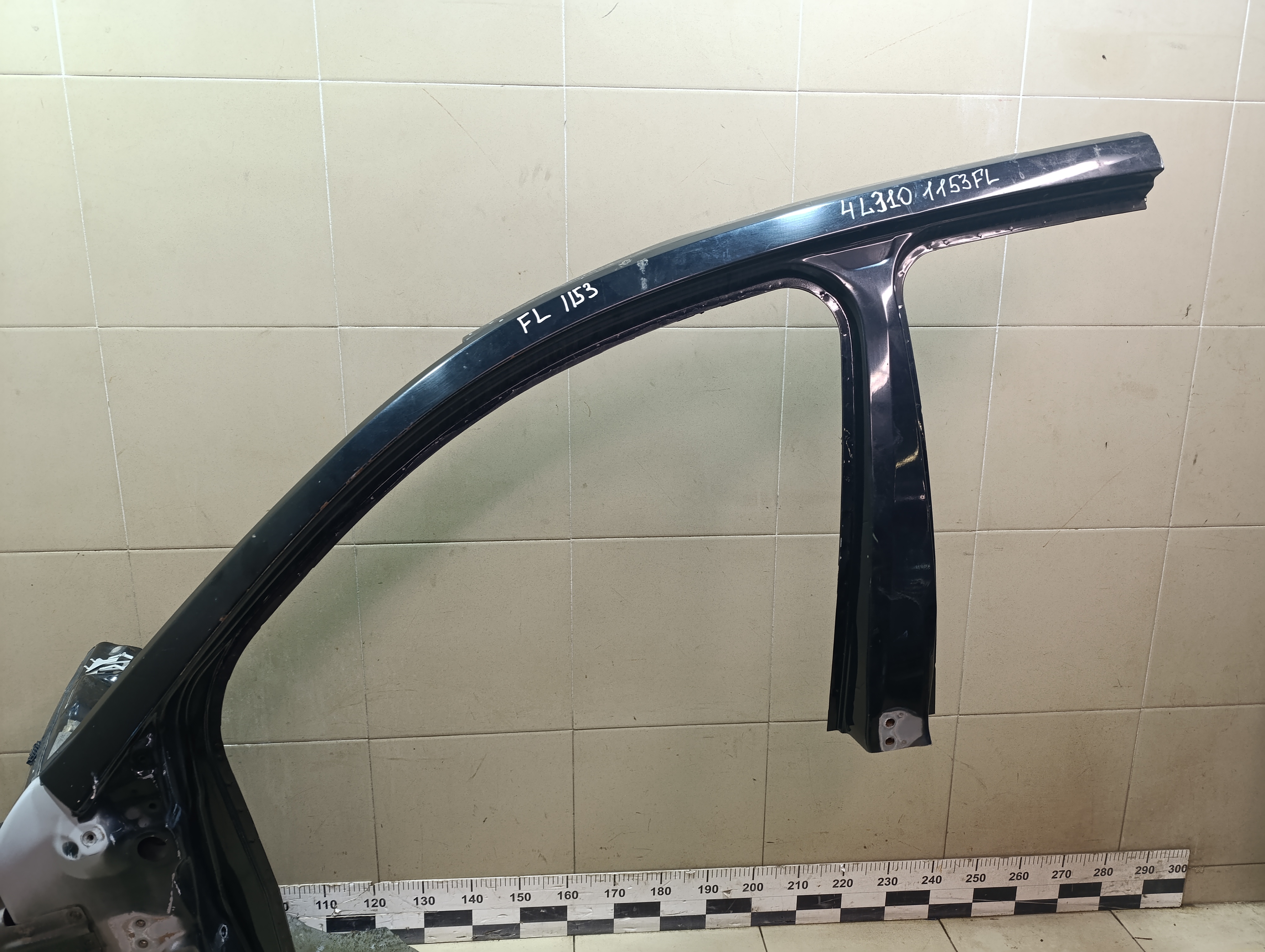 Рамка лобового стекла FORD Fusion 2002-2012