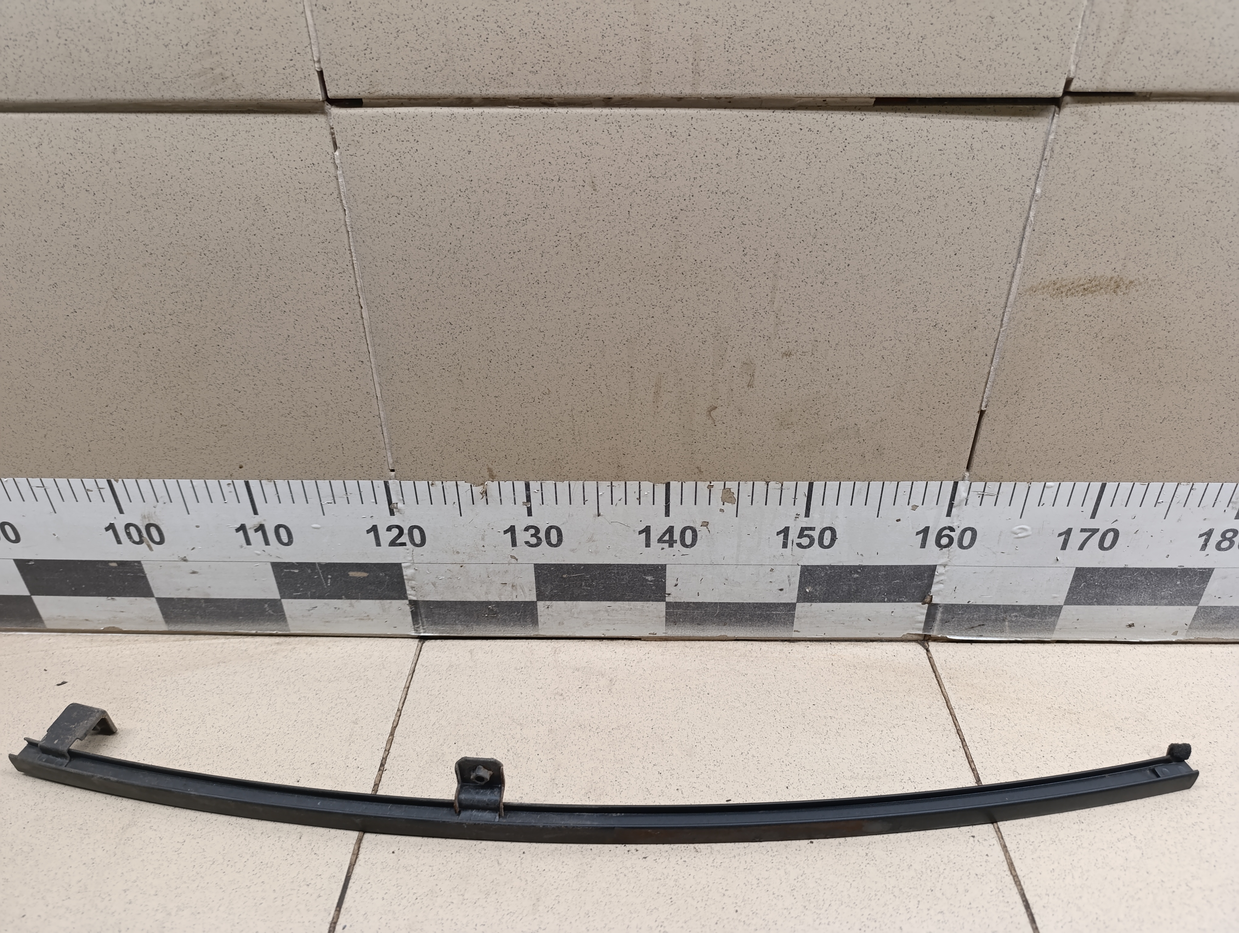 Направляющая стекла двери HYUNDAI Getz 2002-2010